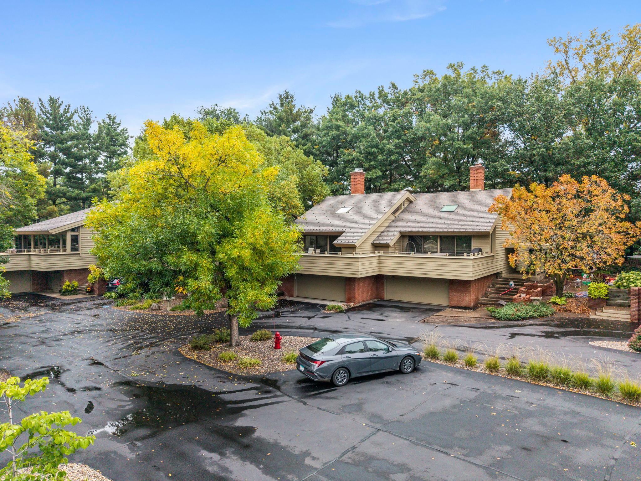 215 Eastbank Court N Property Photo 73