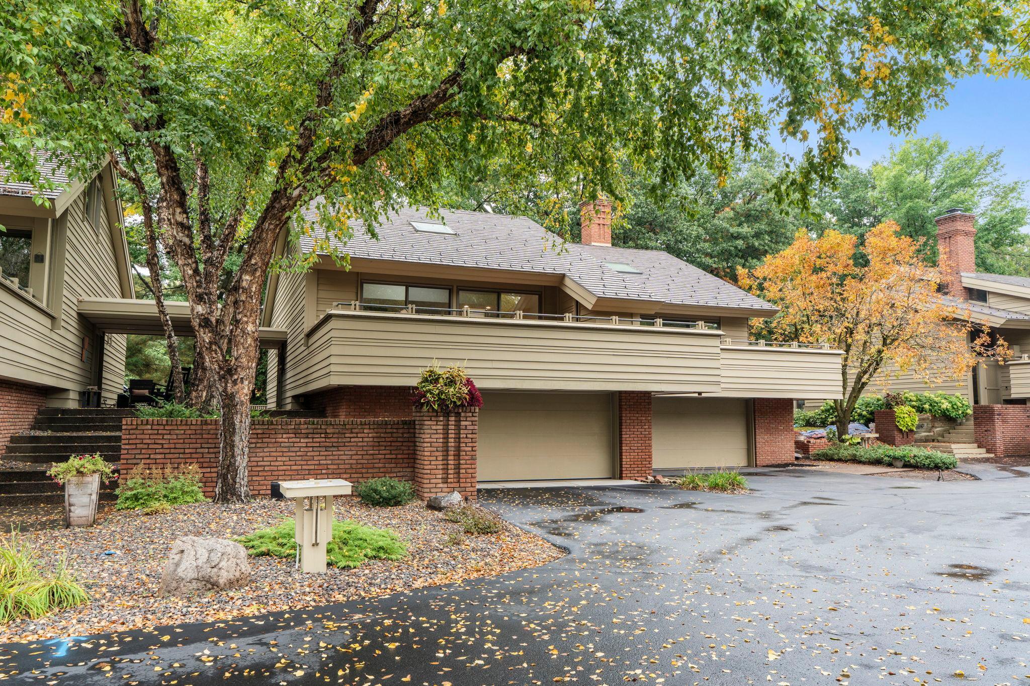 215 Eastbank Court N Property Photo 75