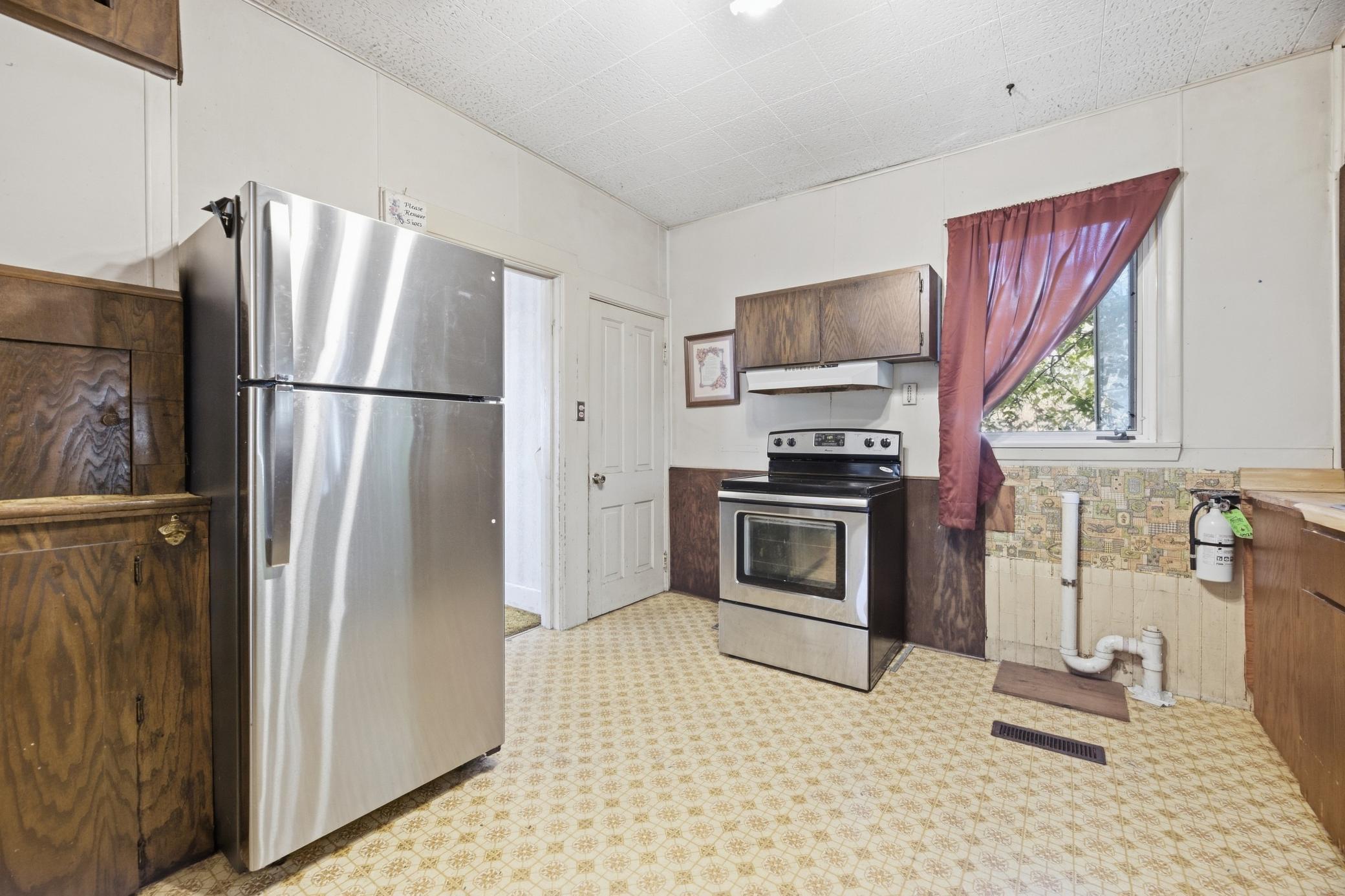 468 Main Street Property Photo 4
