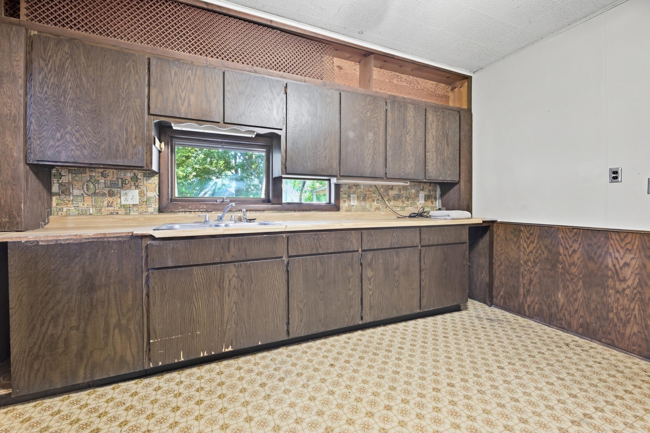 468 Main Street Property Photo 6