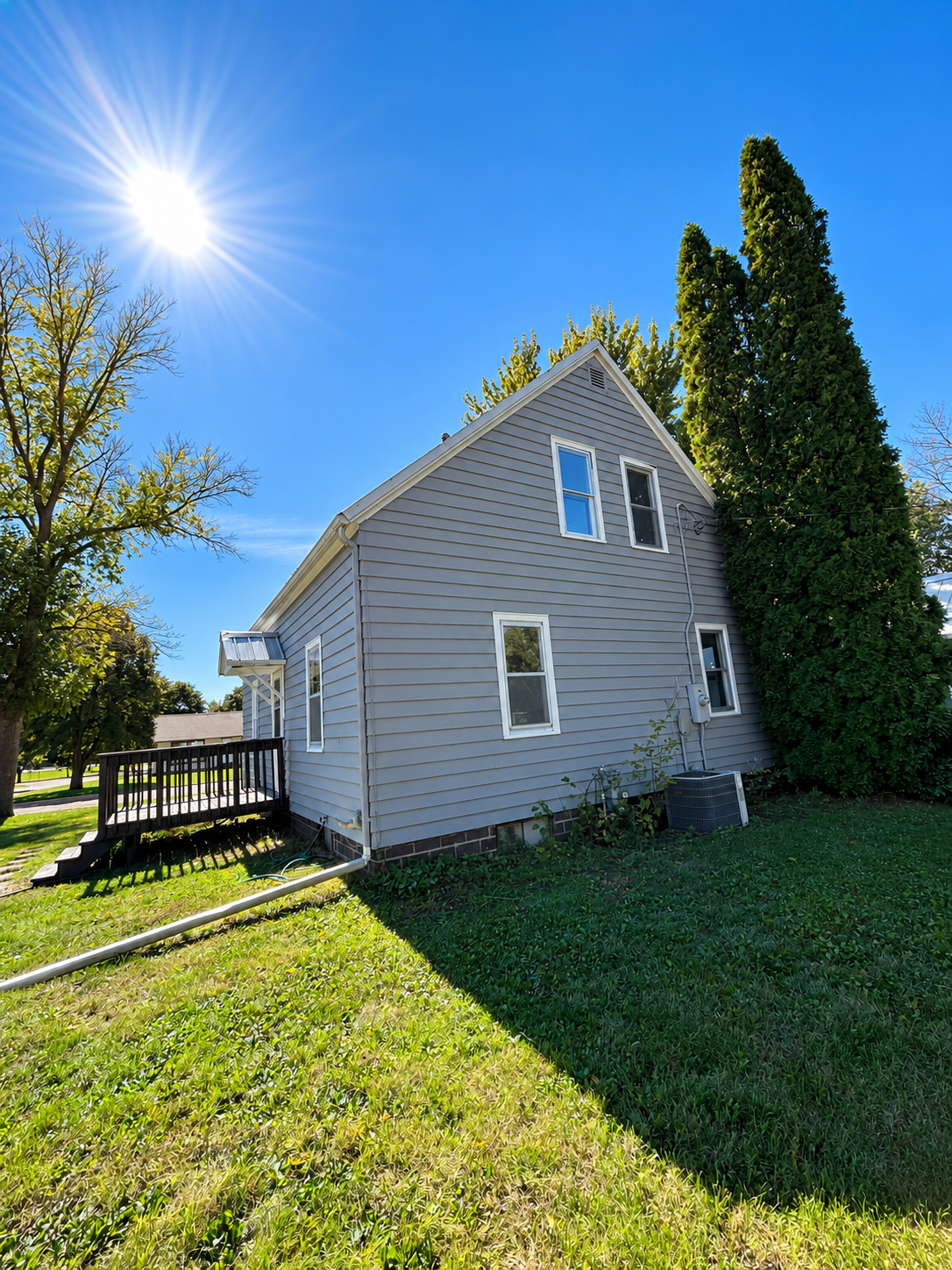 111 Birch Street W Property Photo 3