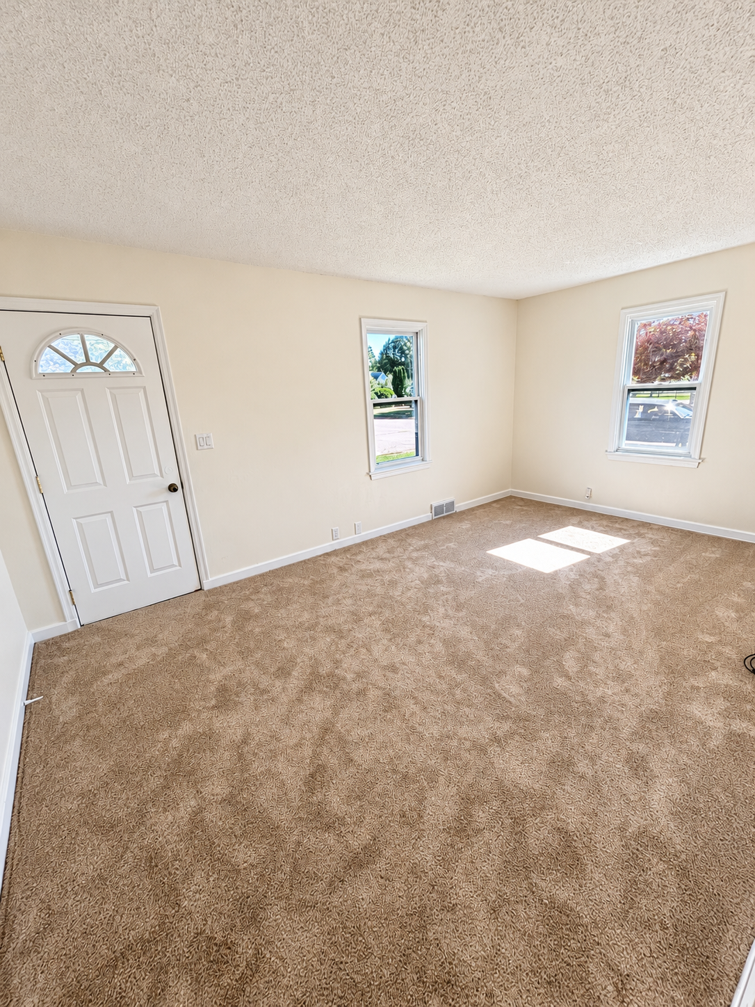 111 Birch Street W Property Photo 5