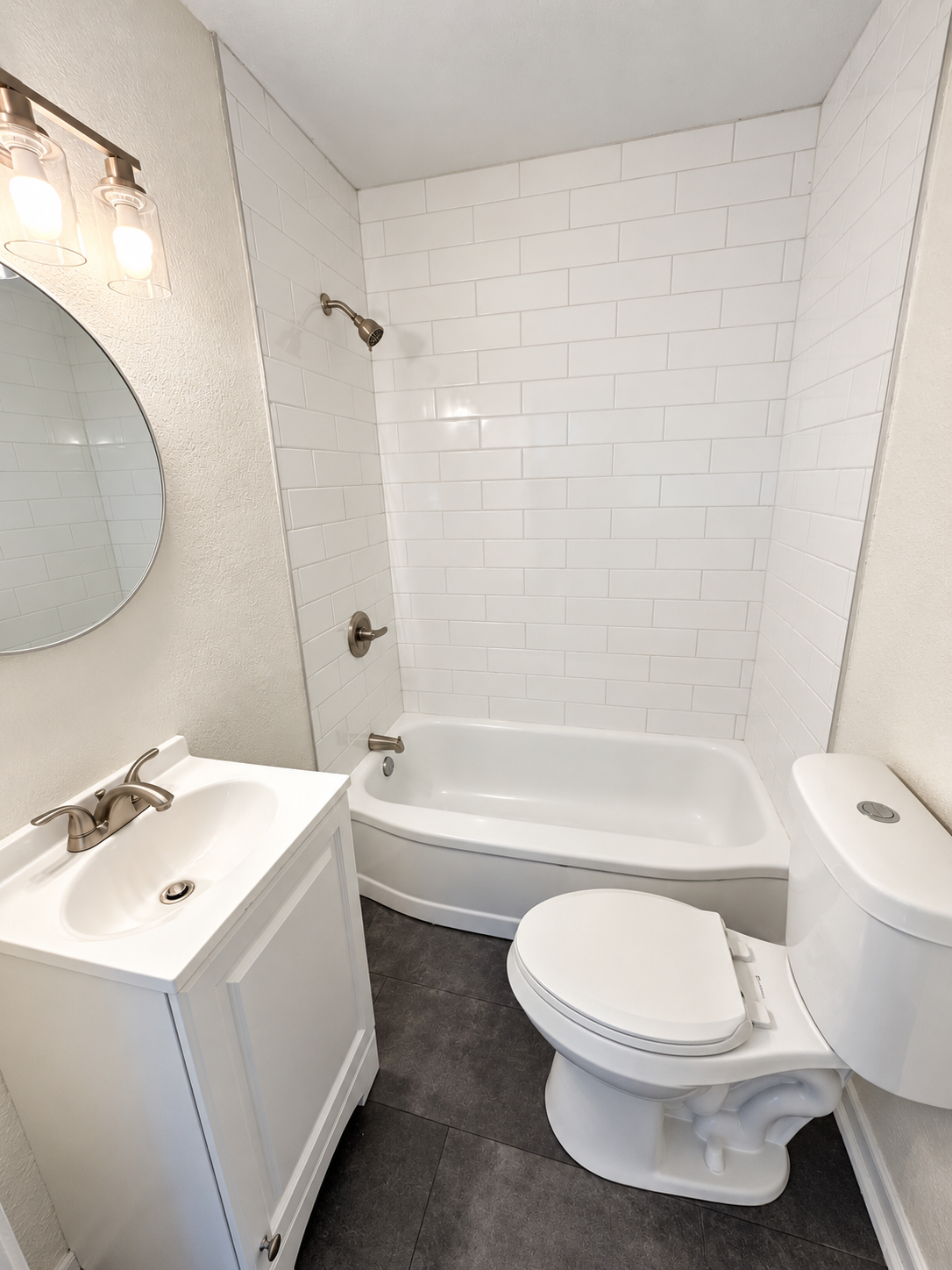 111 Birch Street W Property Photo 8