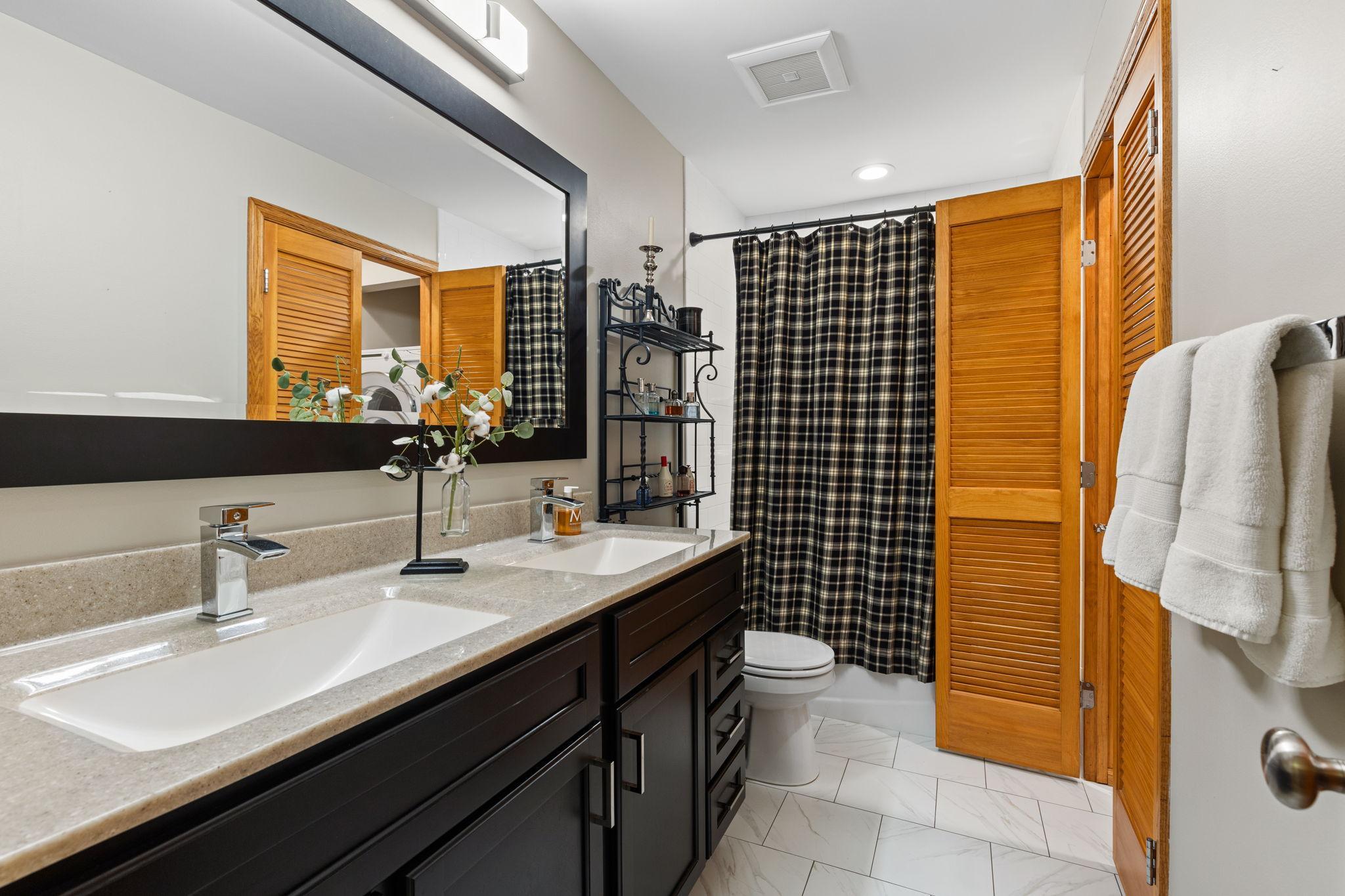15393 Shadow Creek Road Property Photo 24