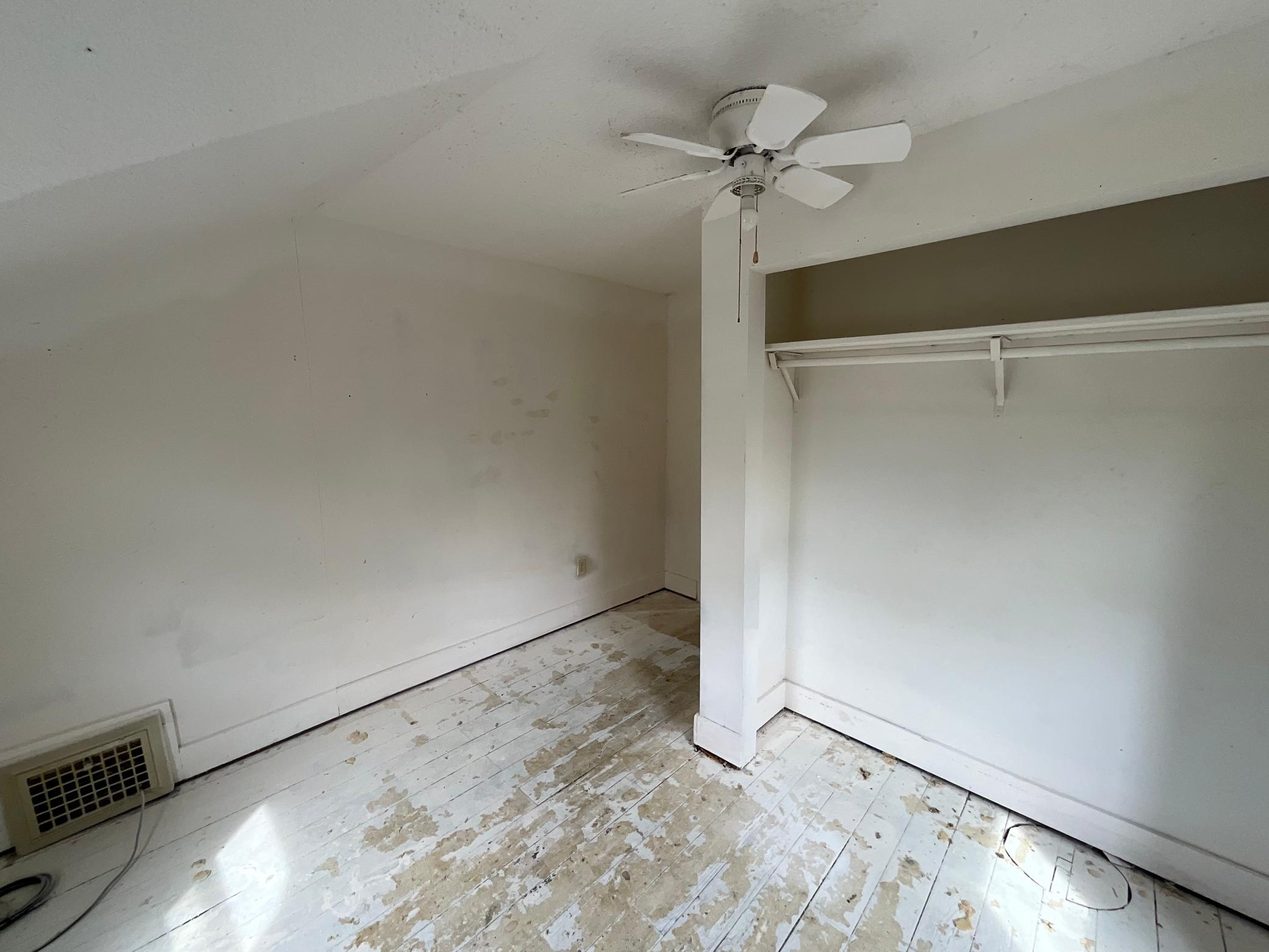 243 E 4th Street Property Photo 13