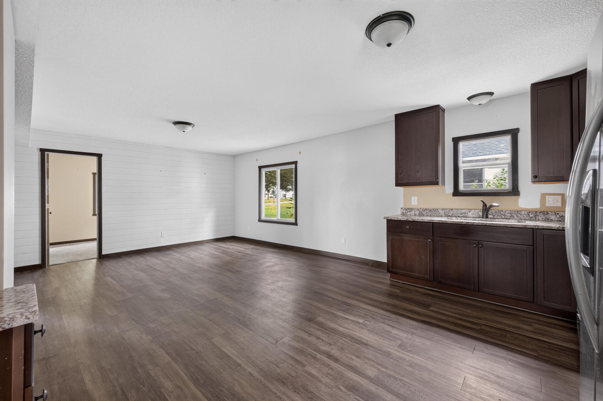 210 Euclid Avenue Property Photo 11