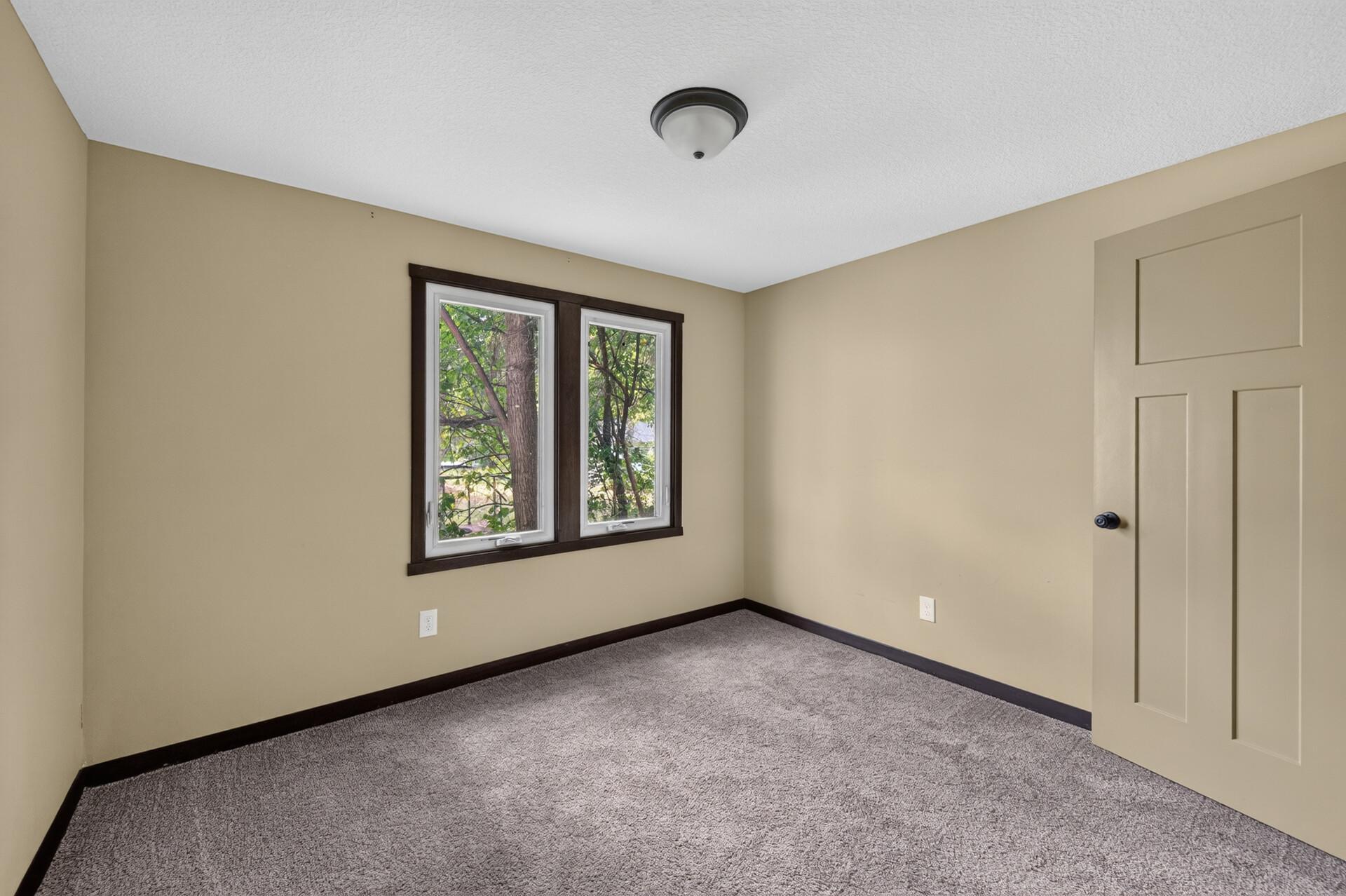 210 Euclid Avenue Property Photo 21