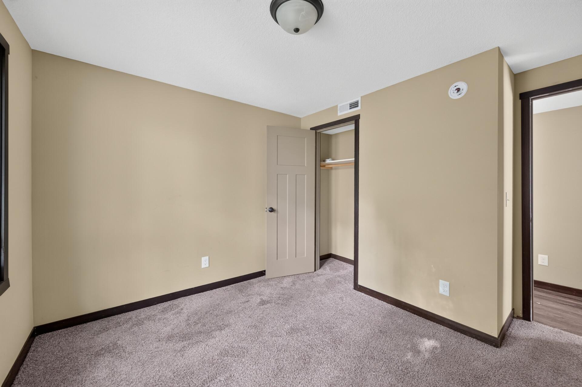210 Euclid Avenue Property Photo 22
