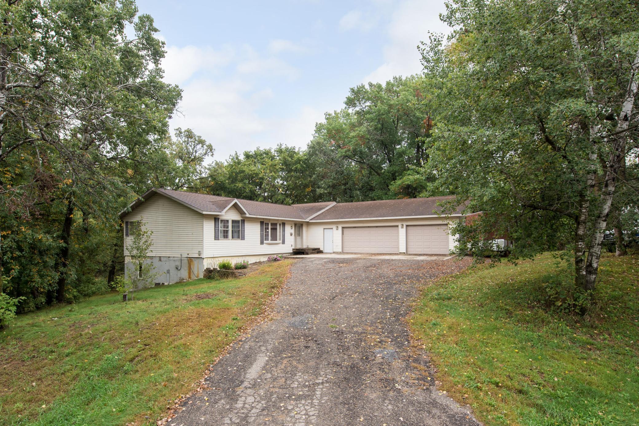 2769 N Oaks Lane Nw Property Photo 1