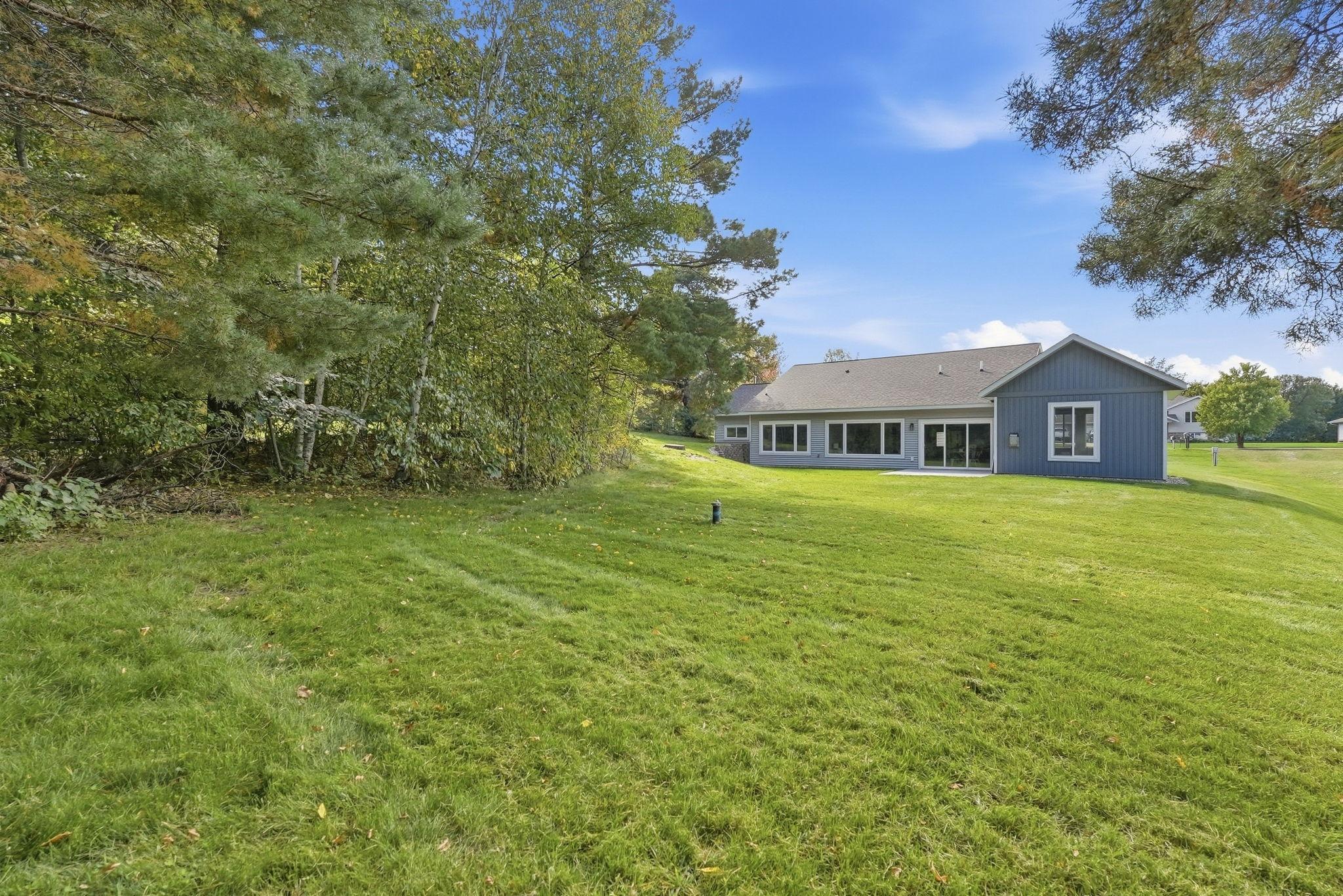 3319 Lakecrest Road Ne Property Photo 5