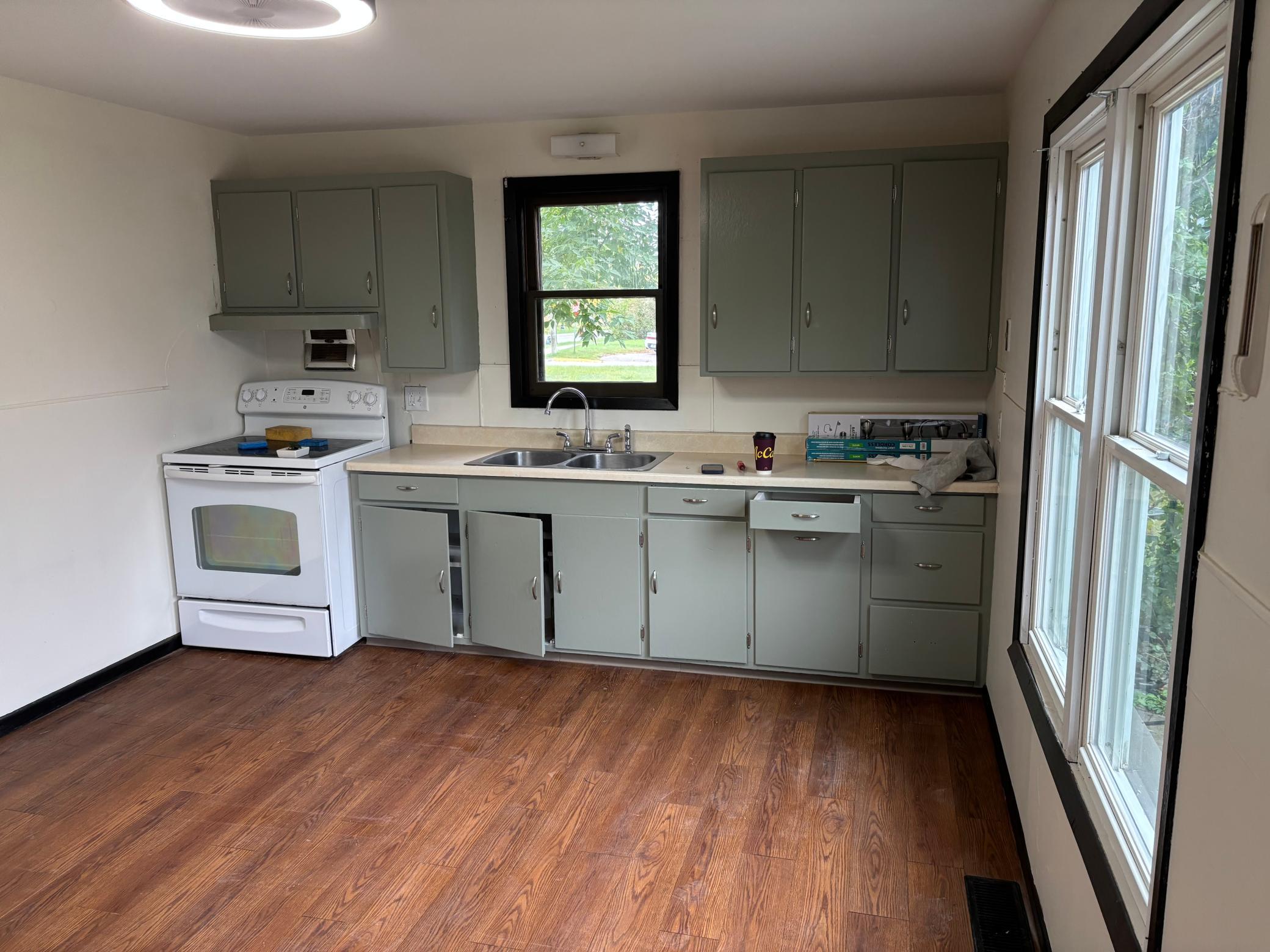 707 3rd Street Se Property Photo 2