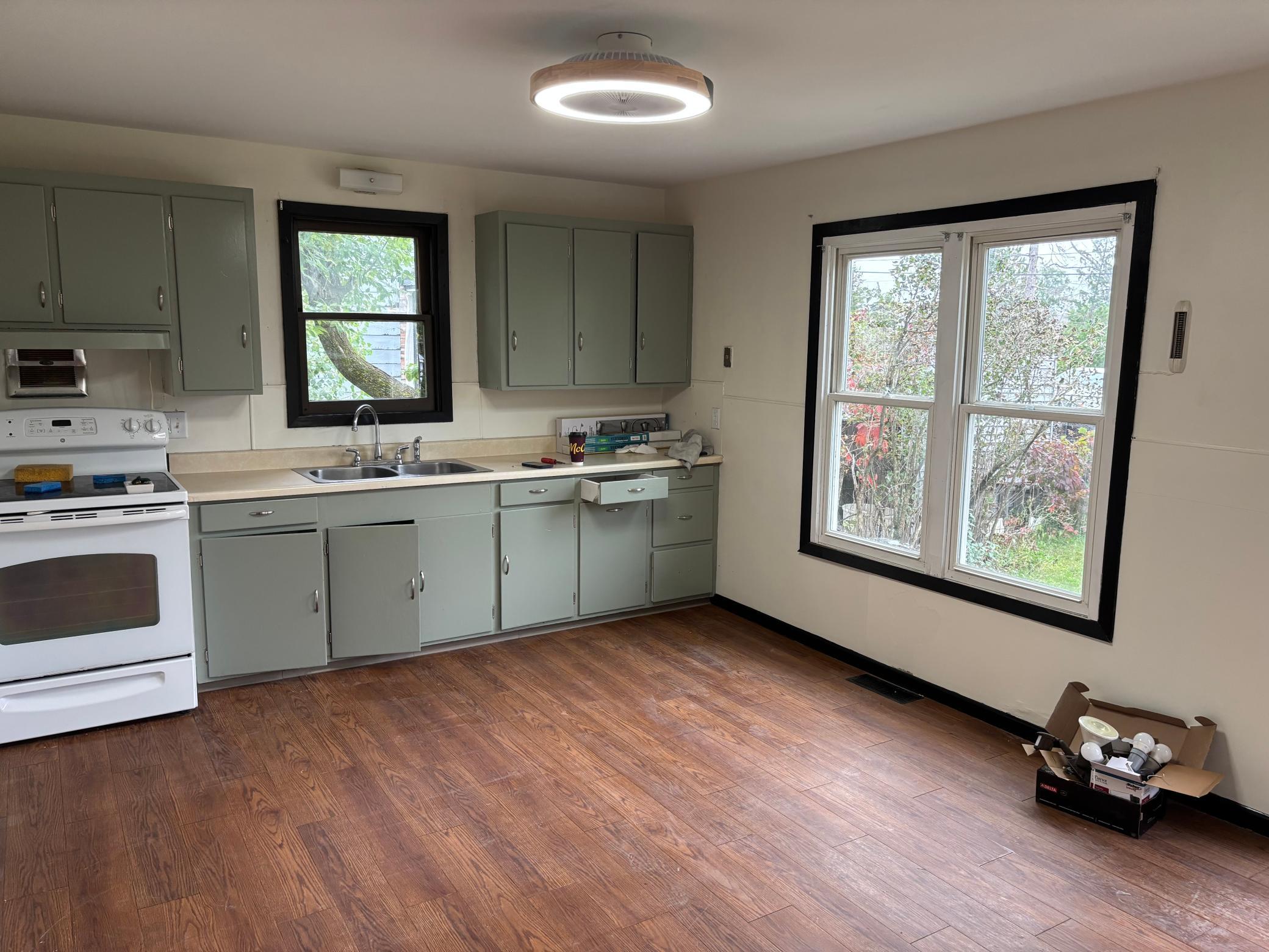 707 3rd Street Se Property Photo 3