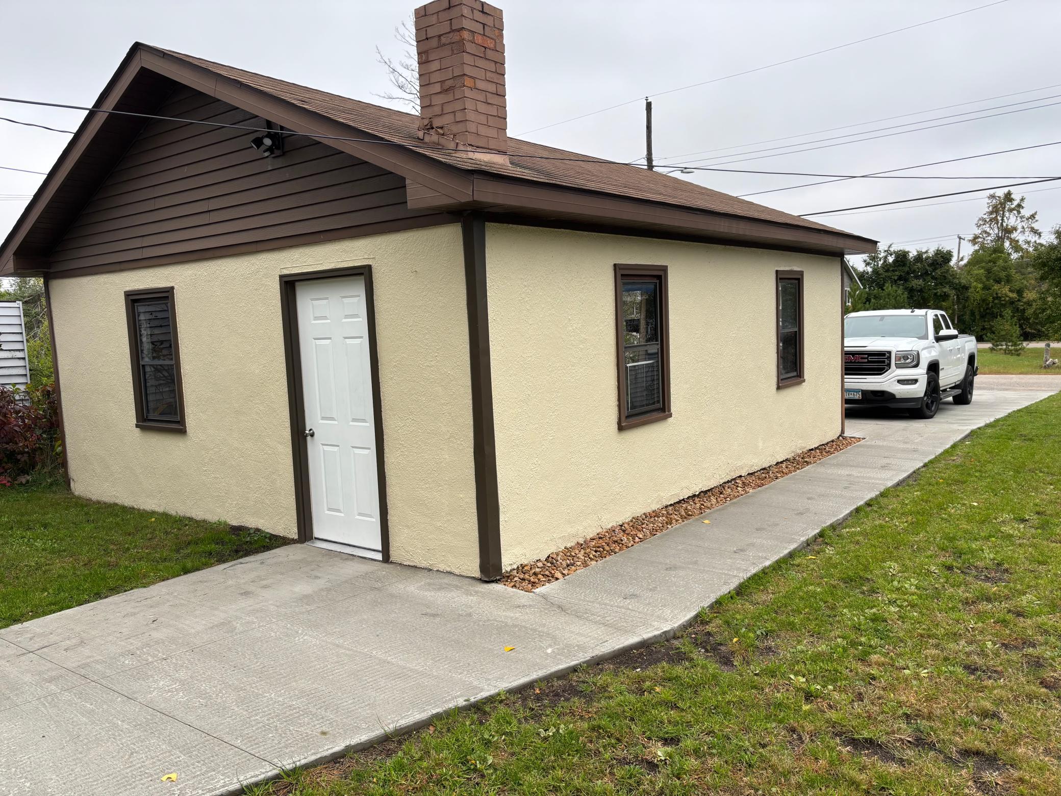 707 3rd Street Se Property Photo 13