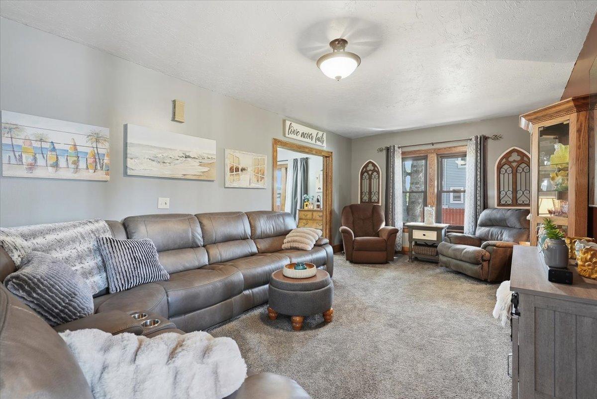 1110 Florence Street Property Photo 5