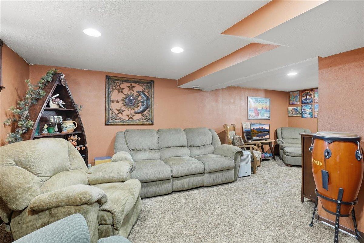 1110 Florence Street Property Photo 20