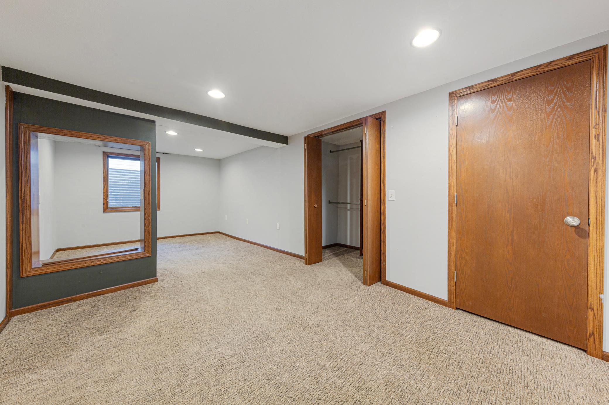 251 N Lincoln Street Property Photo 4