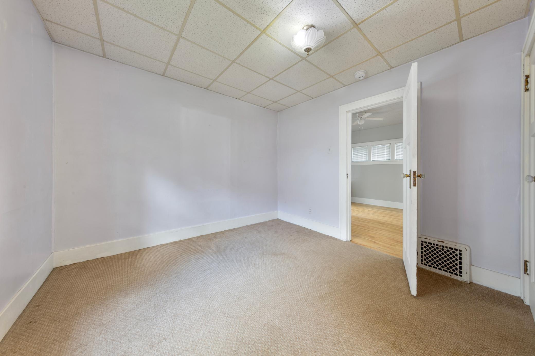 251 N Lincoln Street Property Photo 15
