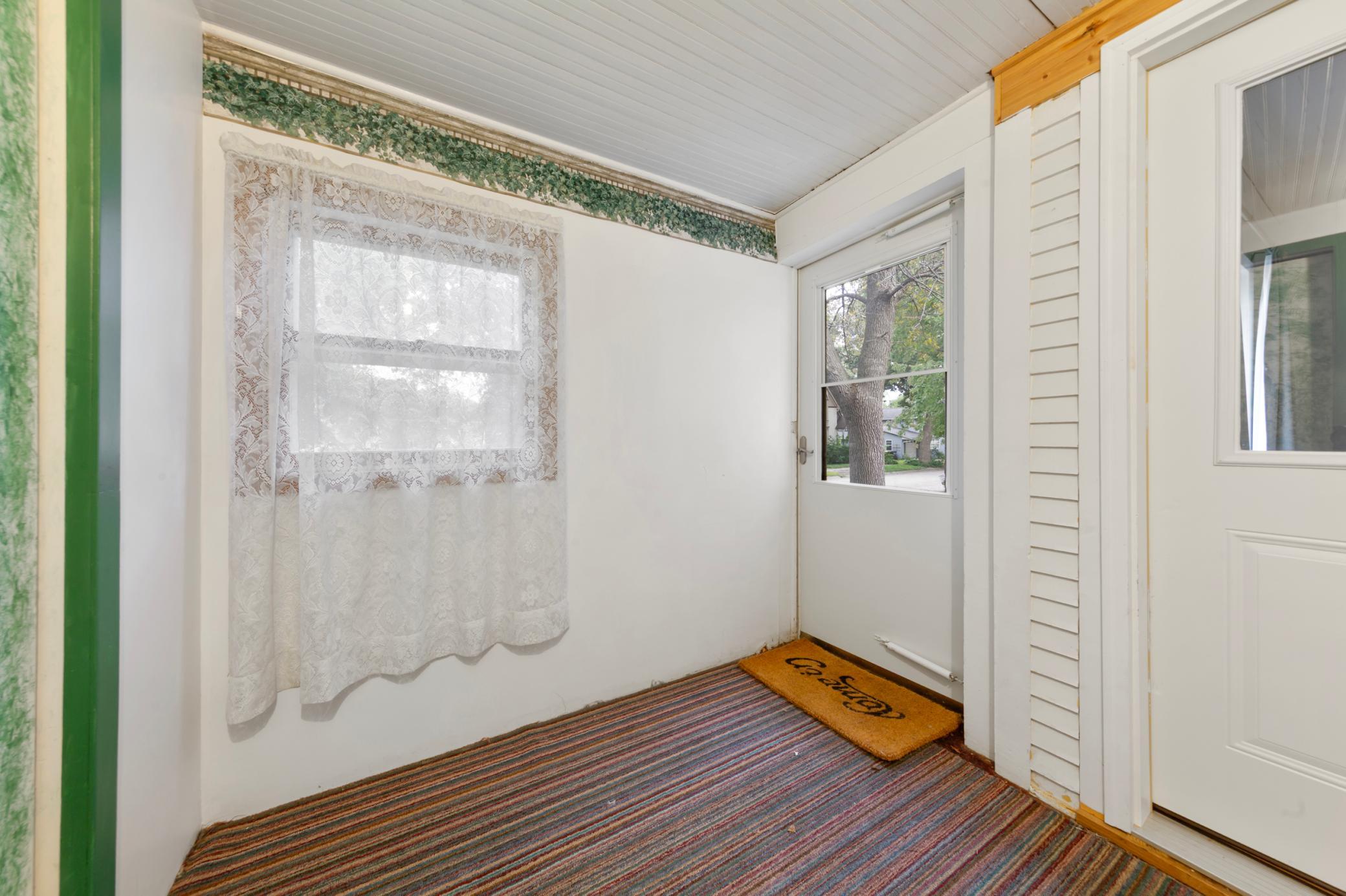 251 N Lincoln Street Property Photo 20