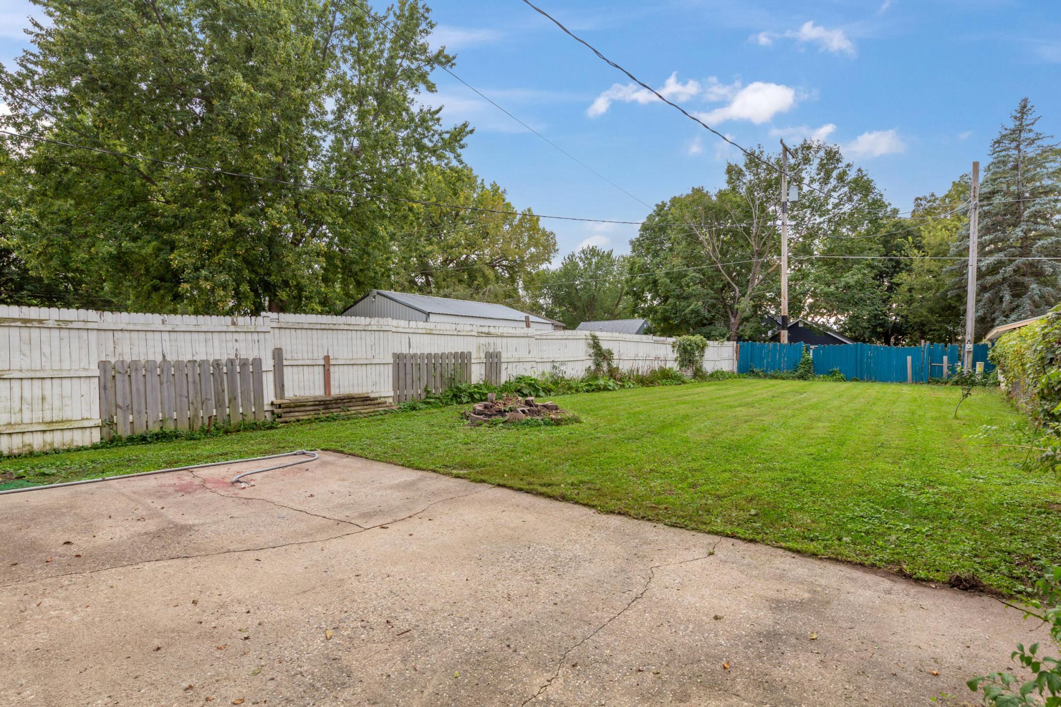 251 N Lincoln Street Property Photo 21