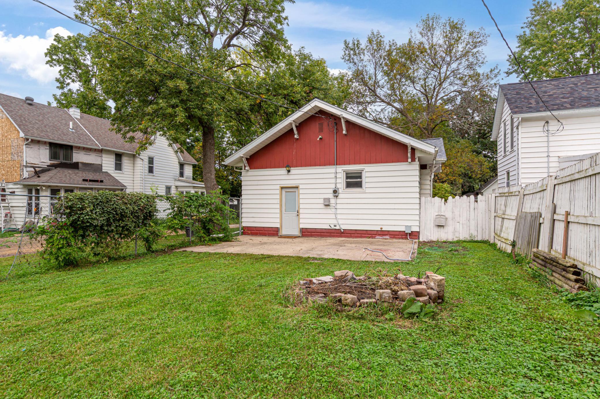 251 N Lincoln Street Property Photo 22