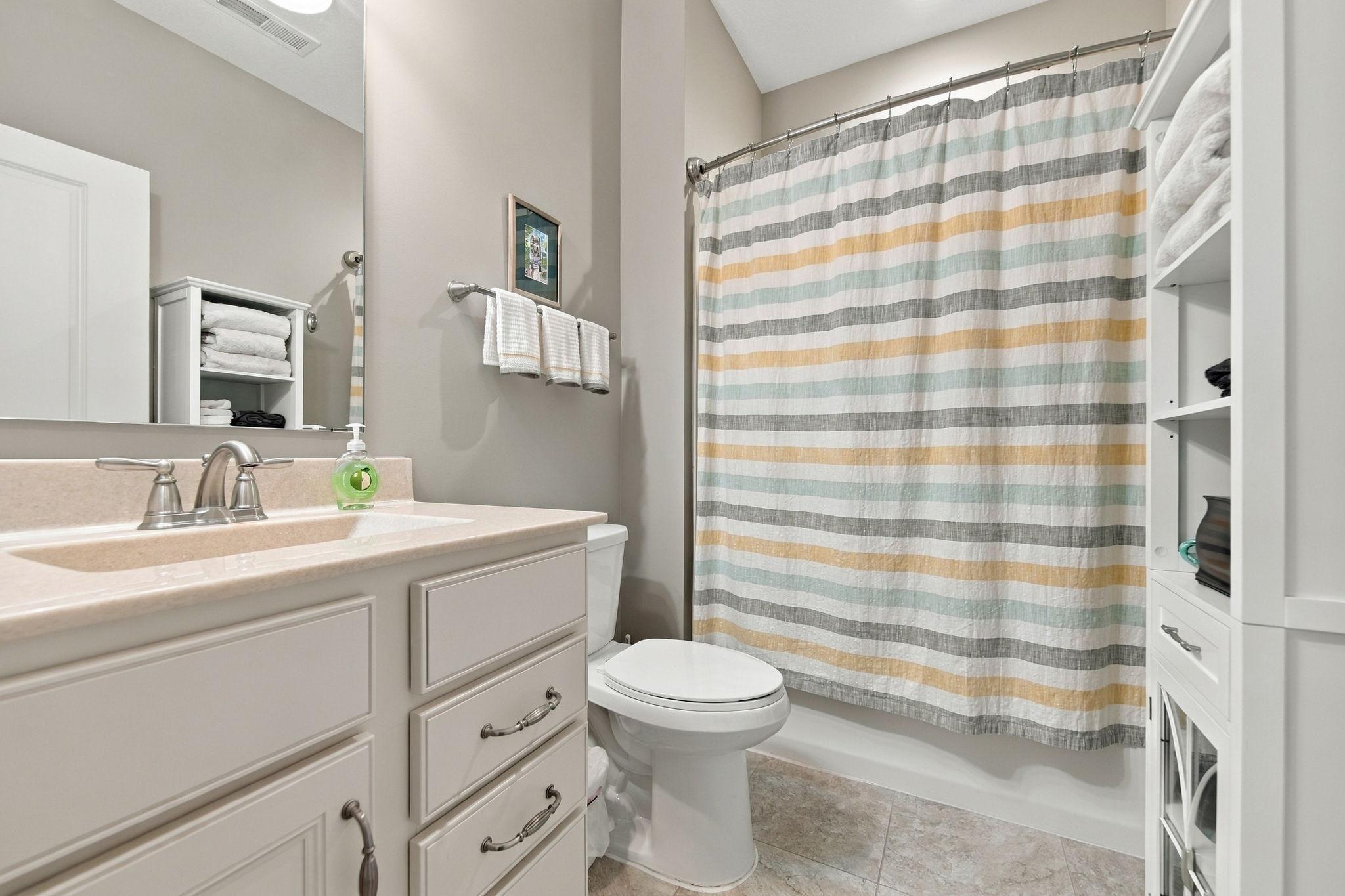 8275 Oakview Court N Property Photo 8