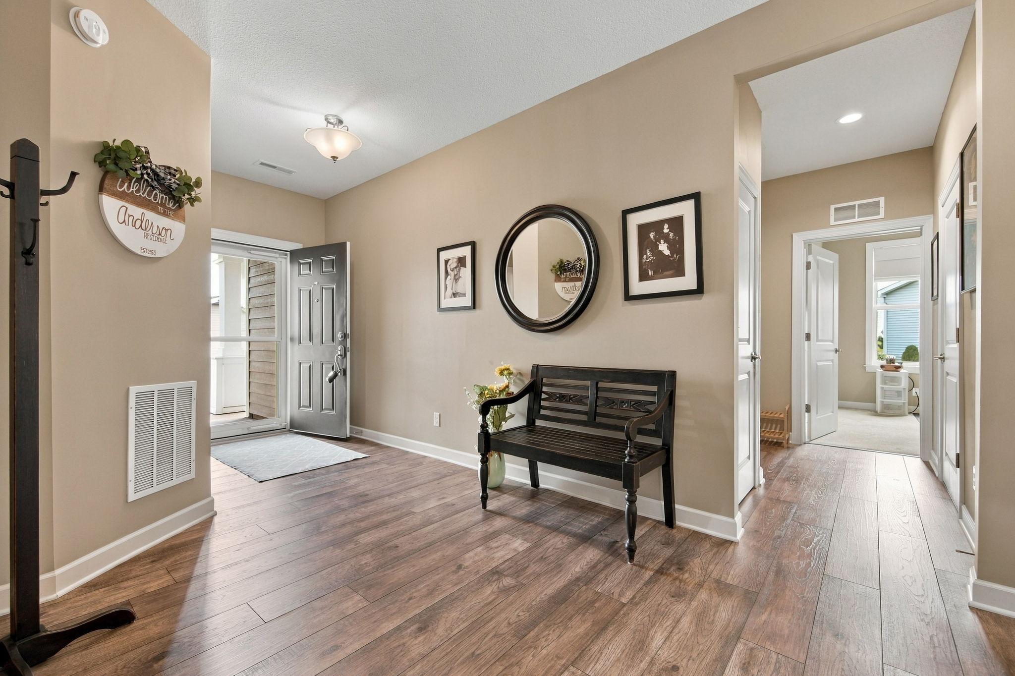 8275 Oakview Court N Property Photo 10