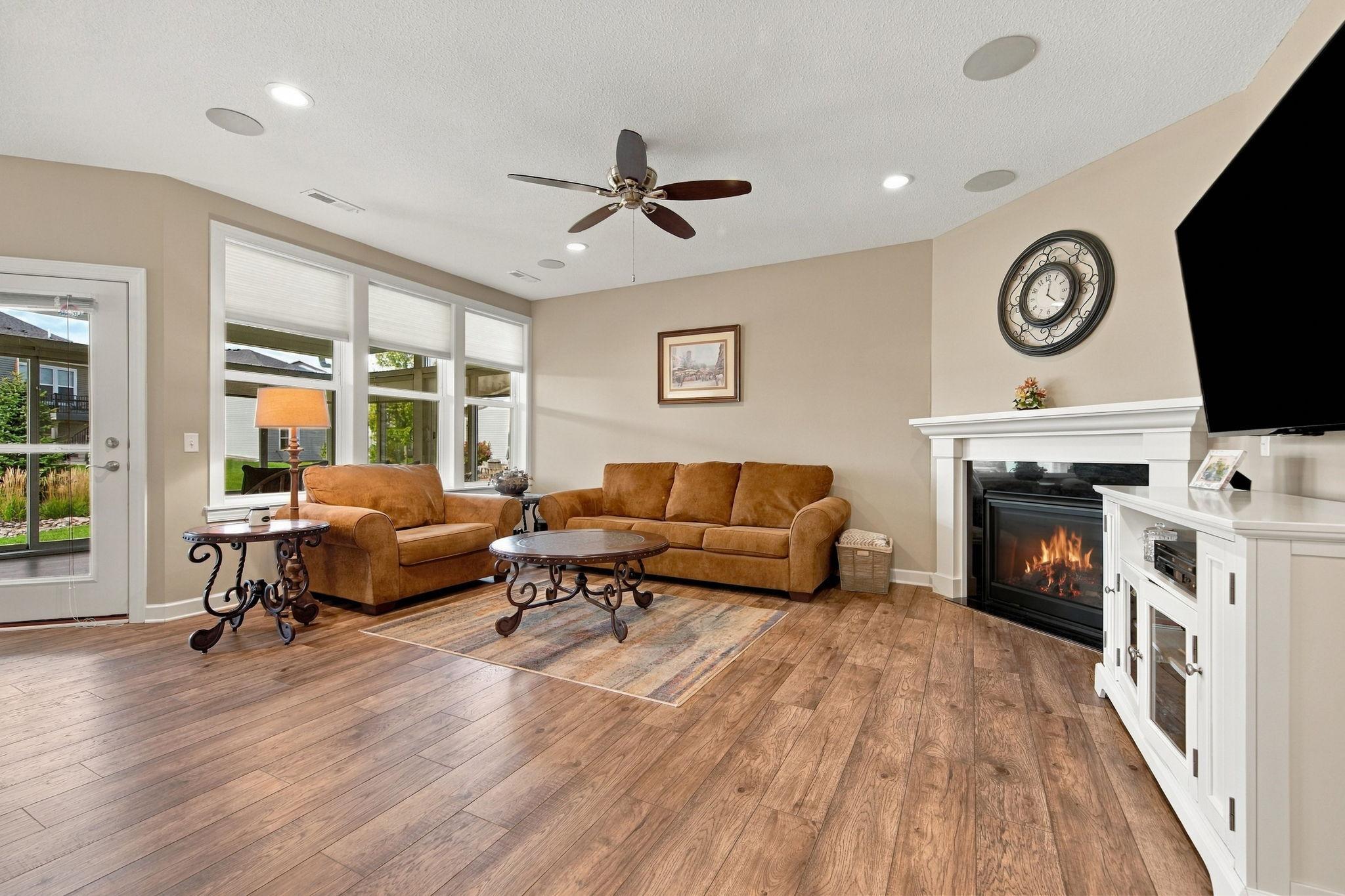 8275 Oakview Court N Property Photo 23