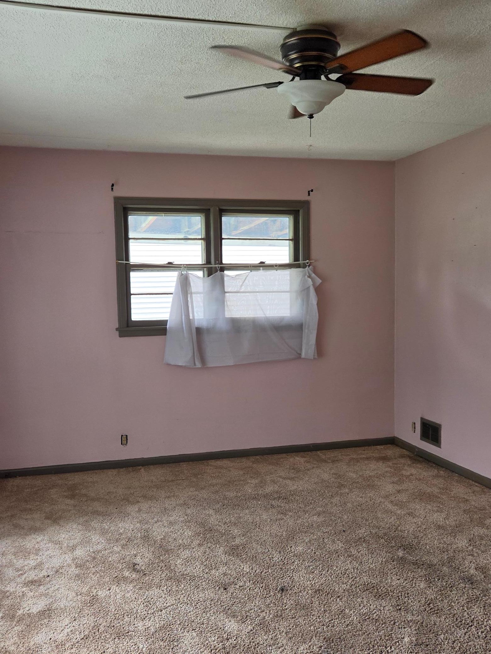 905 Ulstad Avenue Property Photo 4