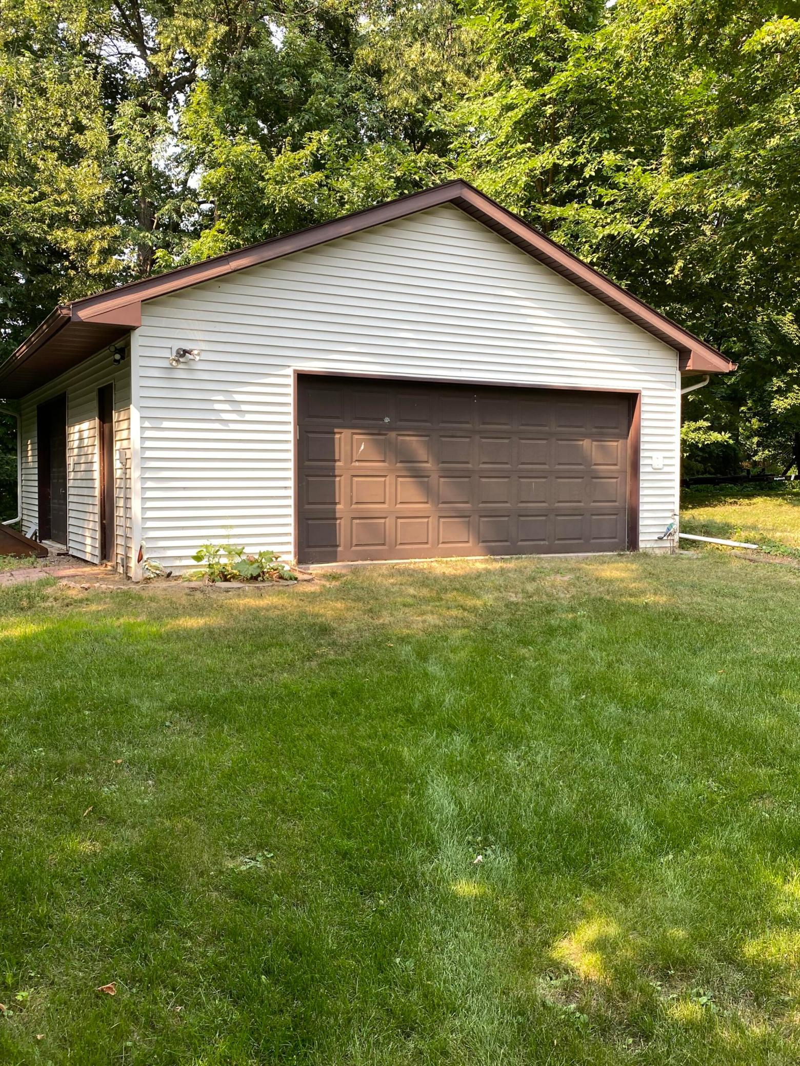 1520 White Cloud Drive S Property Photo 5