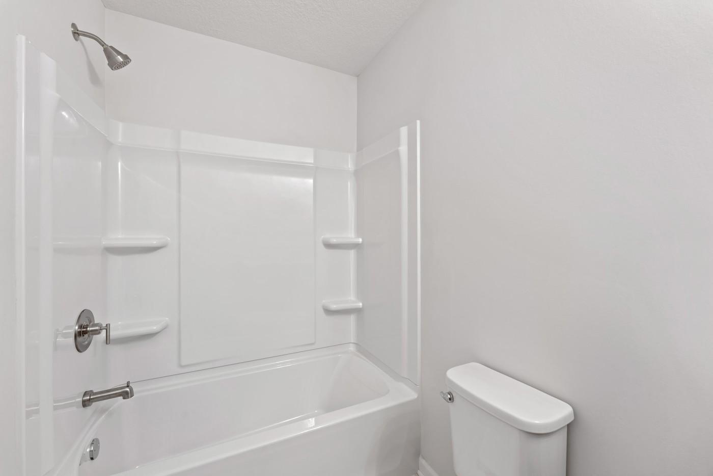 2736 Kepler Avenue Ne Property Photo 8