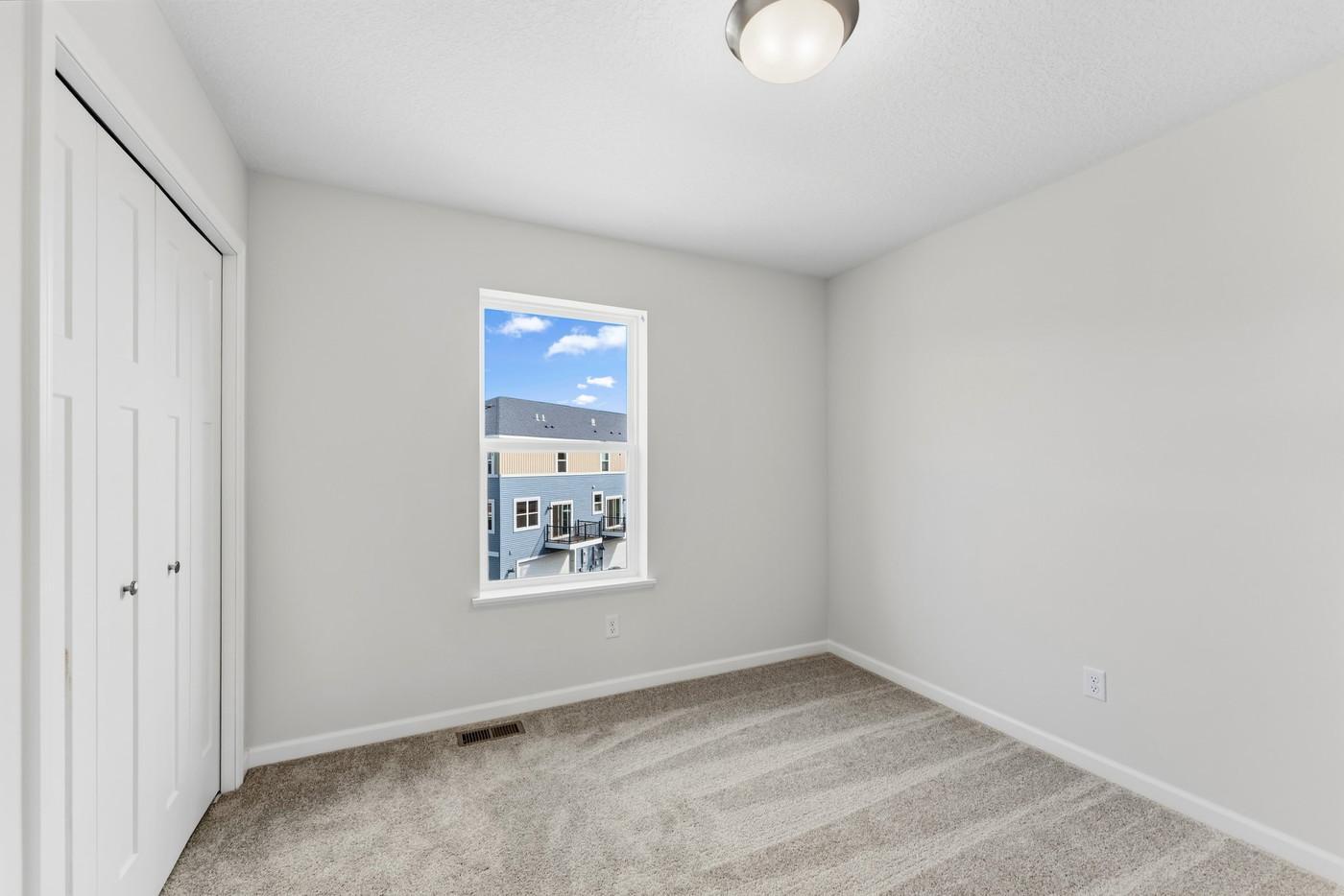2736 Kepler Avenue Ne Property Photo 9