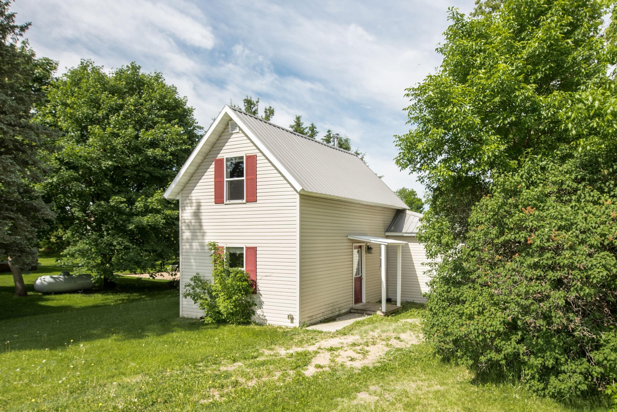 402 Sanstead Street W Property Photo 13