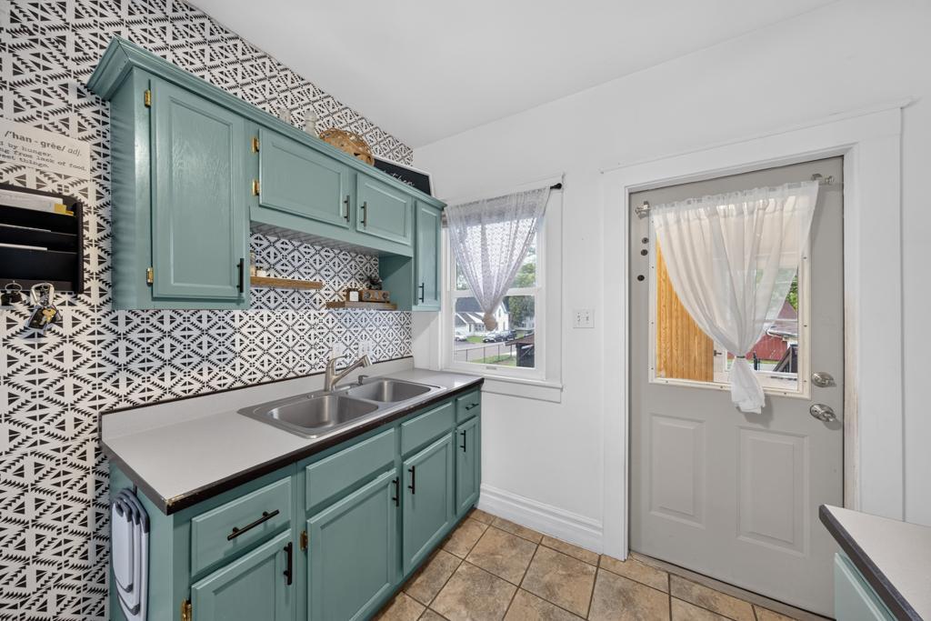 623 Winona Street Se Property Photo 18