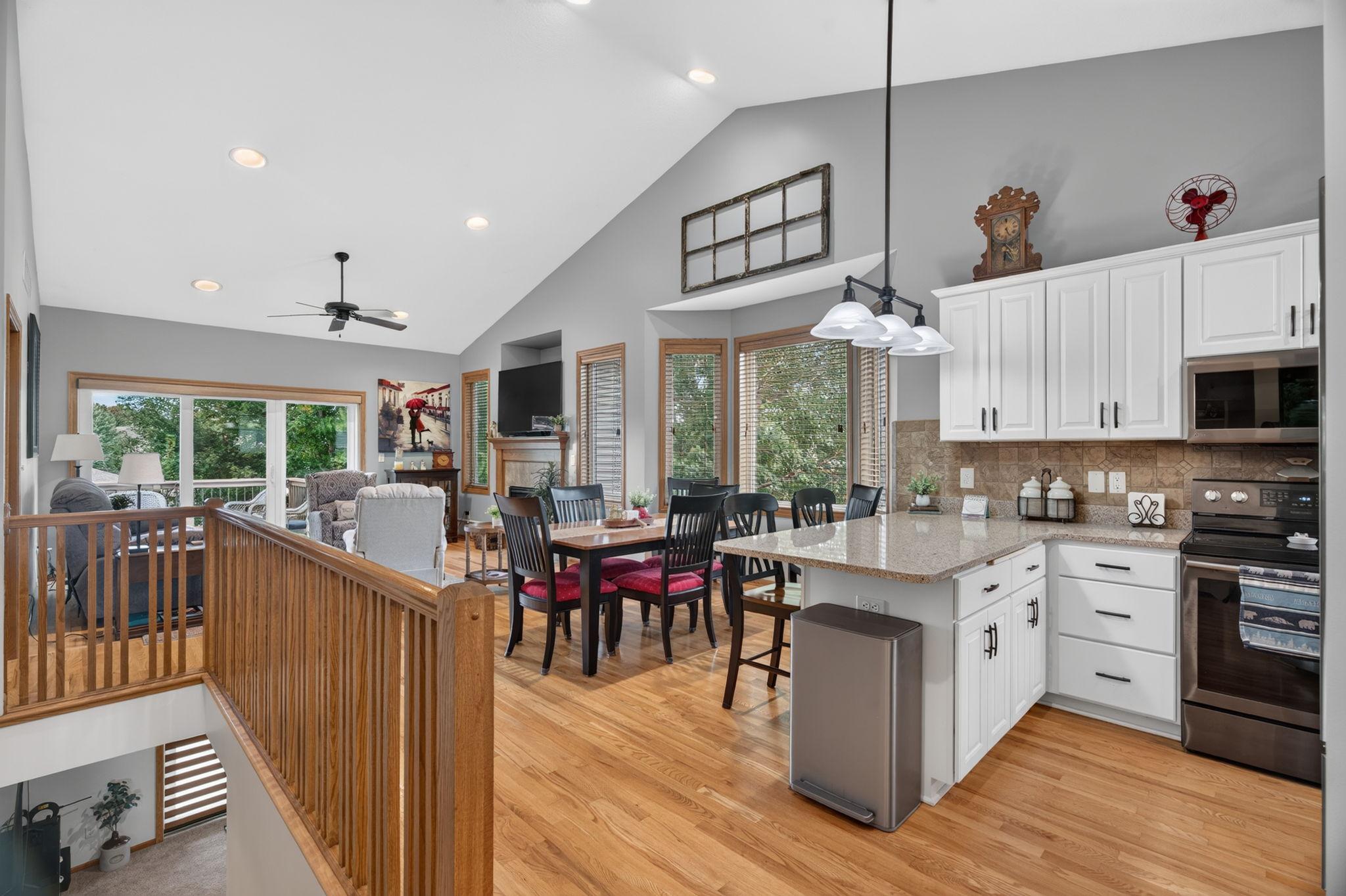 2048 Crimson Ridge Drive Nw Property Photo 6