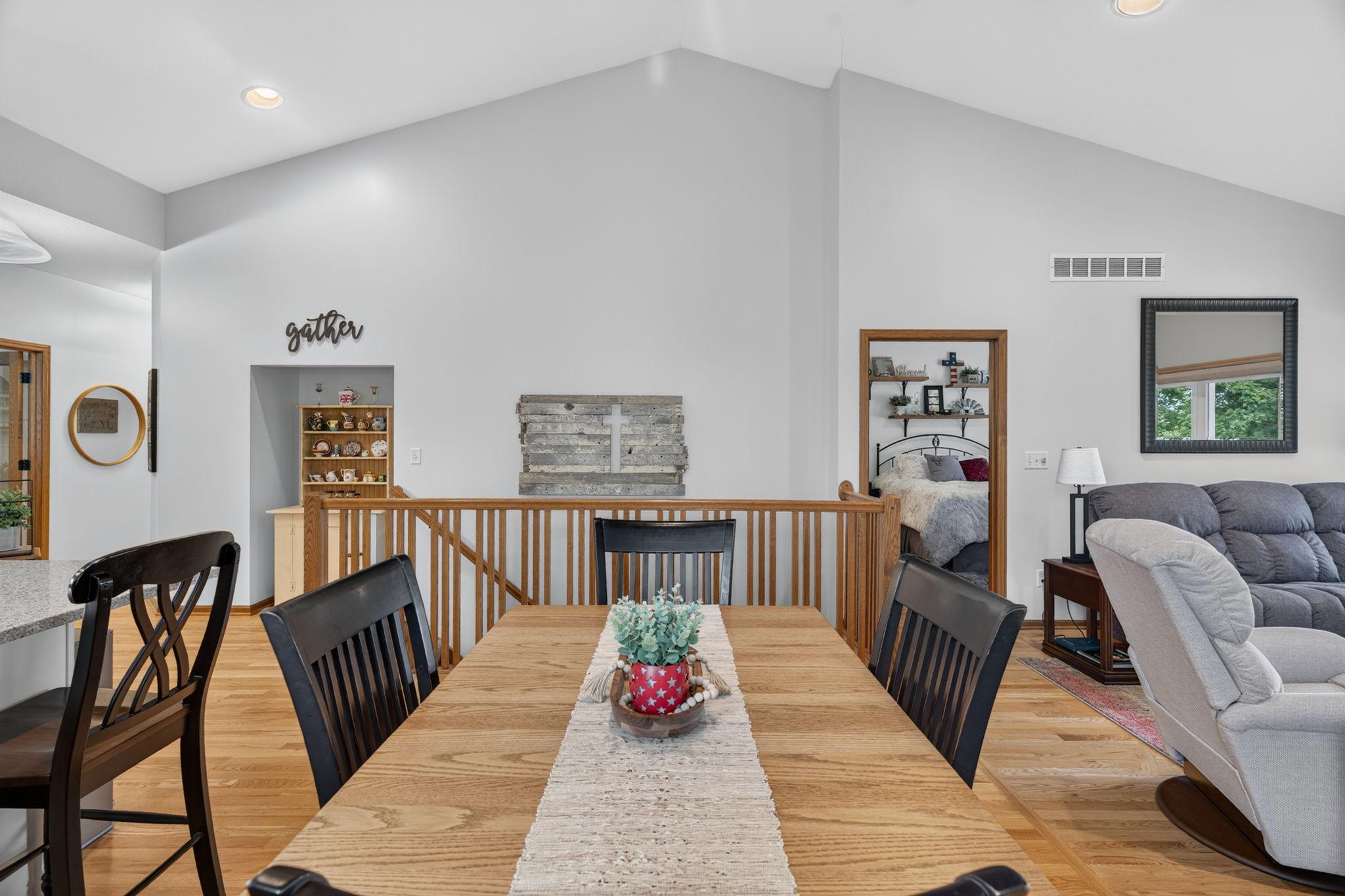 2048 Crimson Ridge Drive Nw Property Photo 10