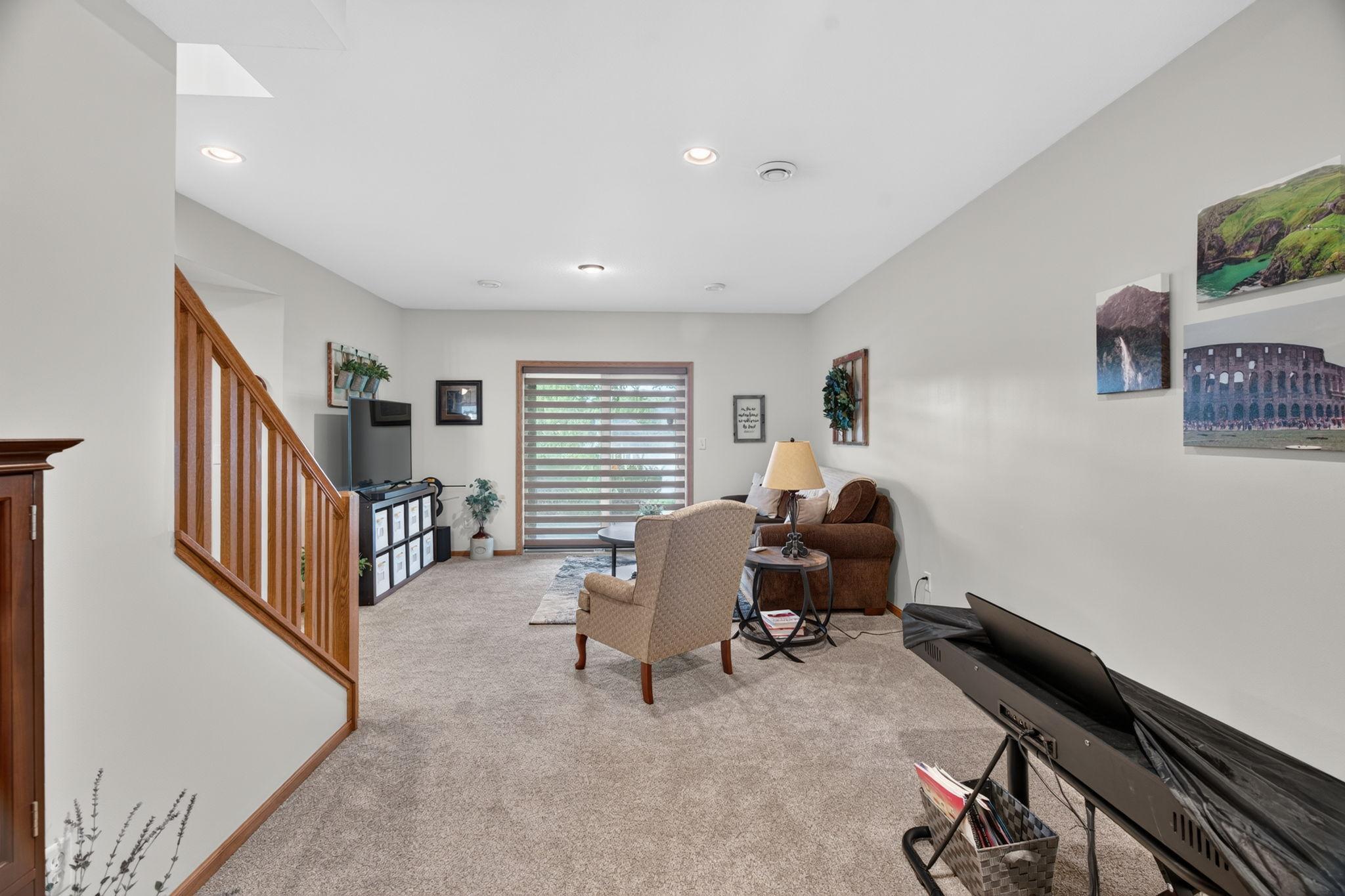 2048 Crimson Ridge Drive Nw Property Photo 26
