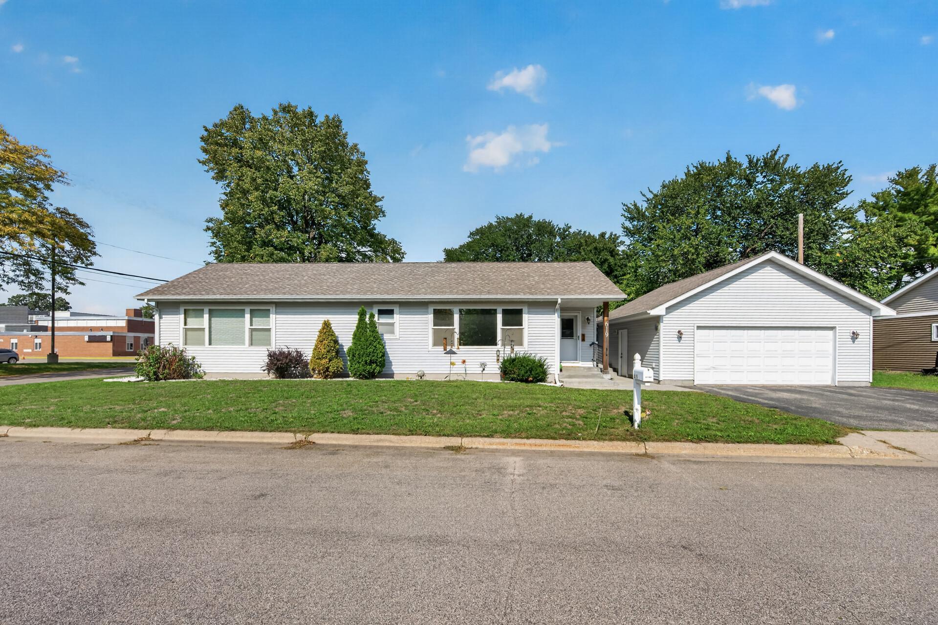 619 7th Street Property Photo 1