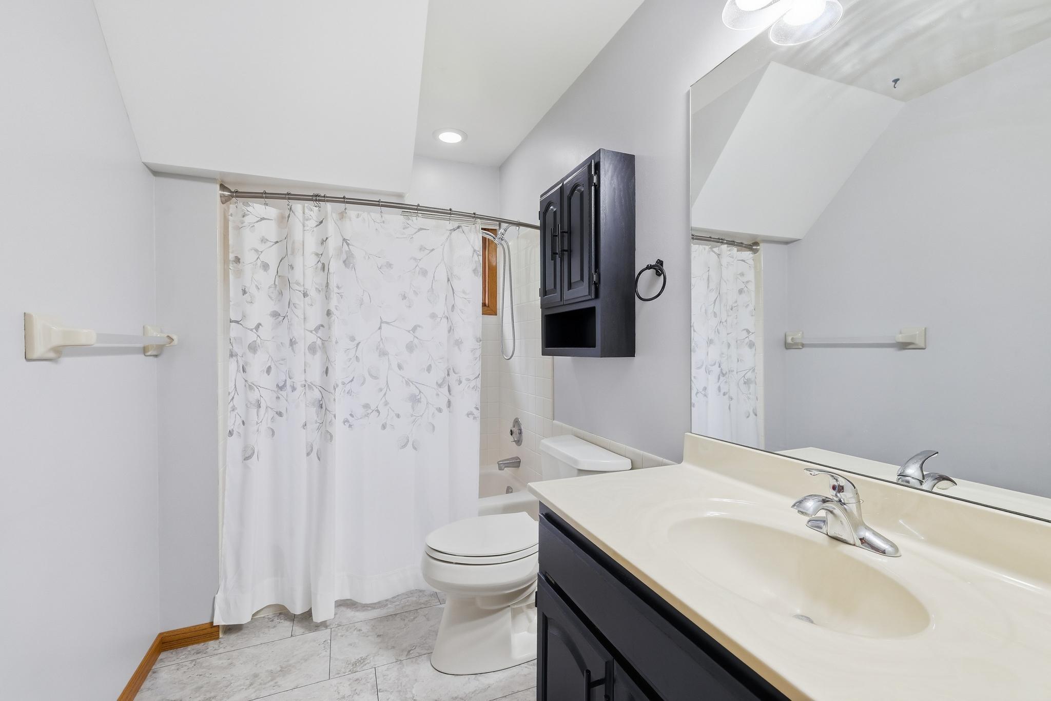 525 N Fremont Street Property Photo 11