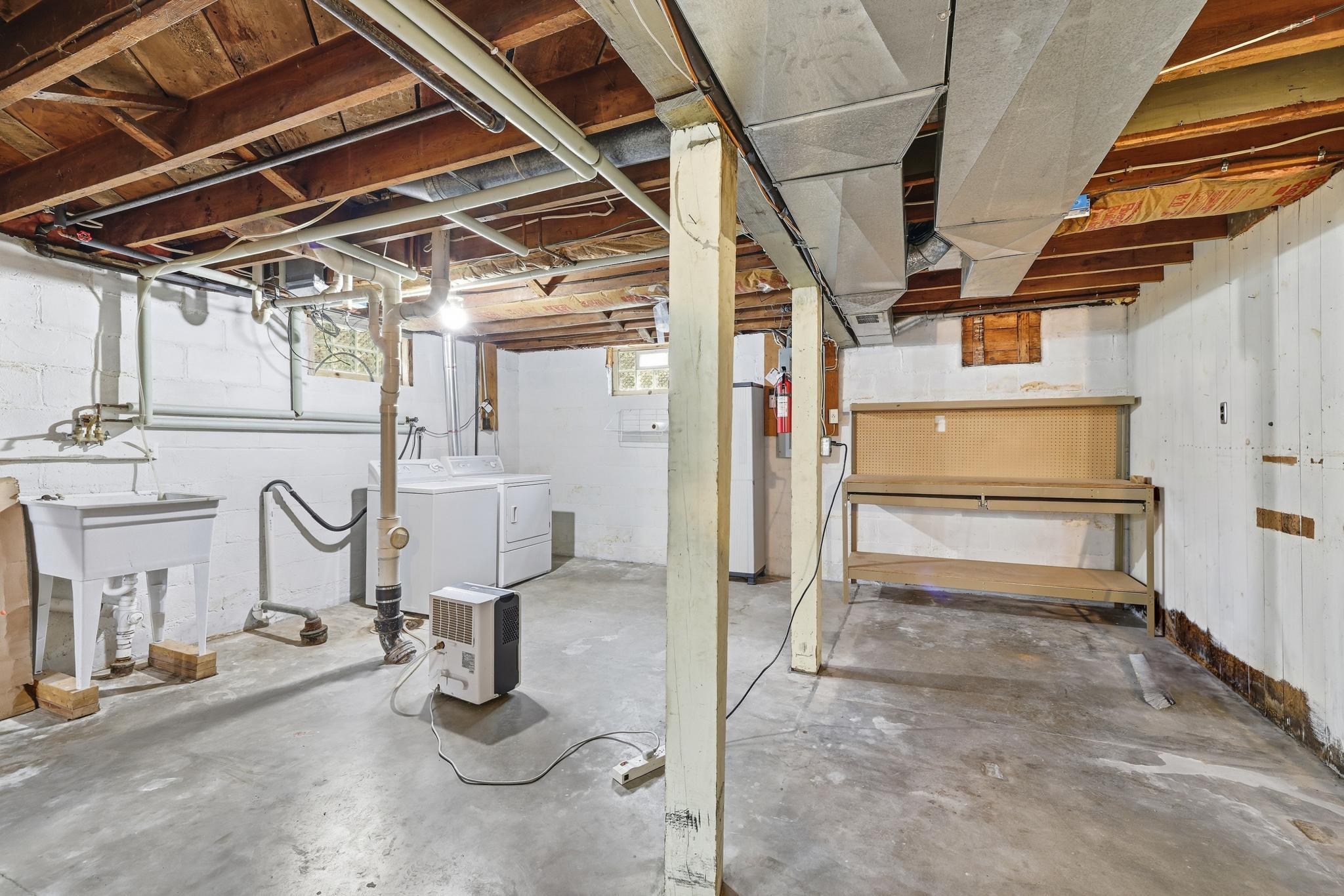 525 N Fremont Street Property Photo 18