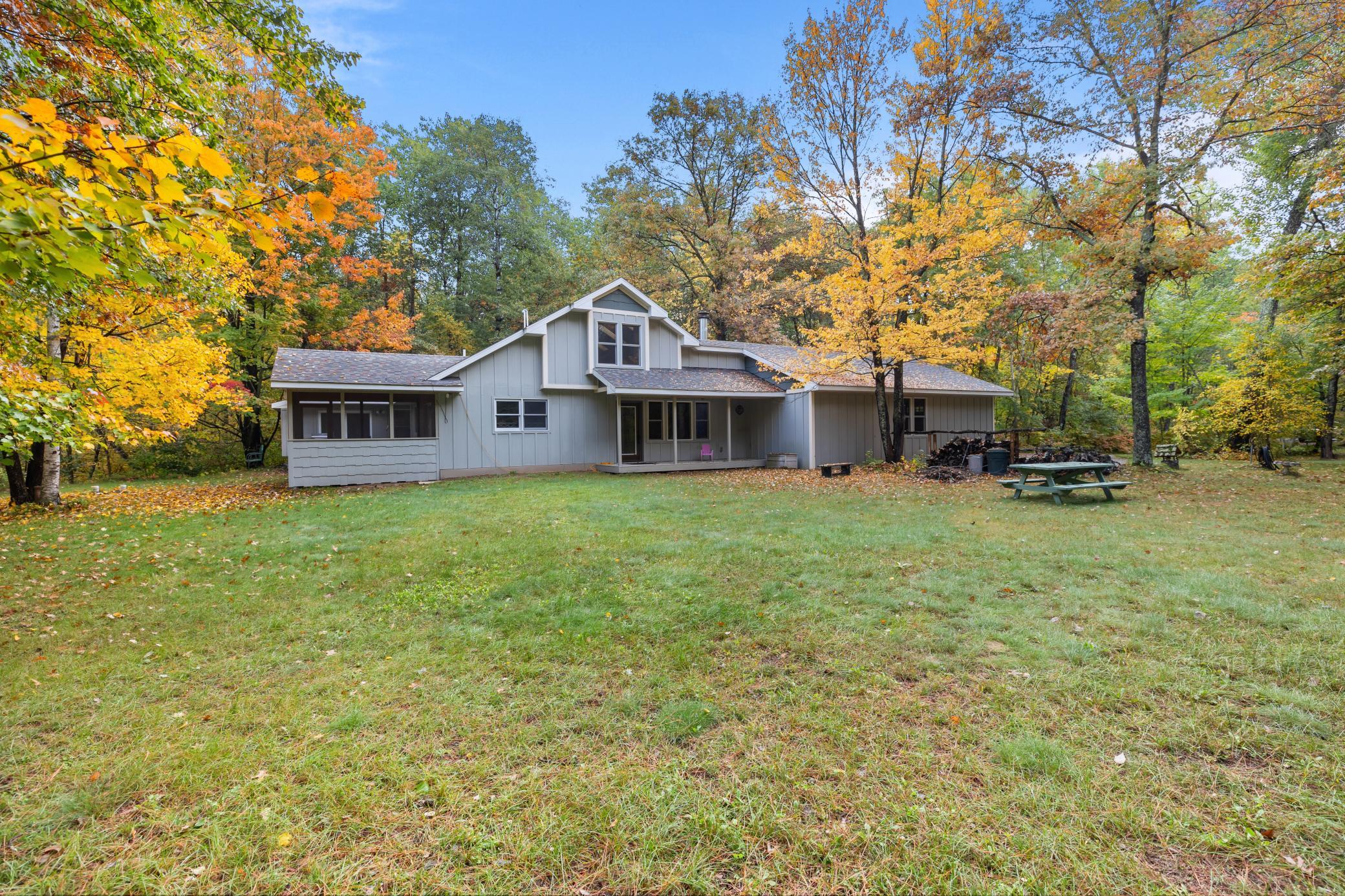 27499 W Twin Lake Drive Property Photo 1