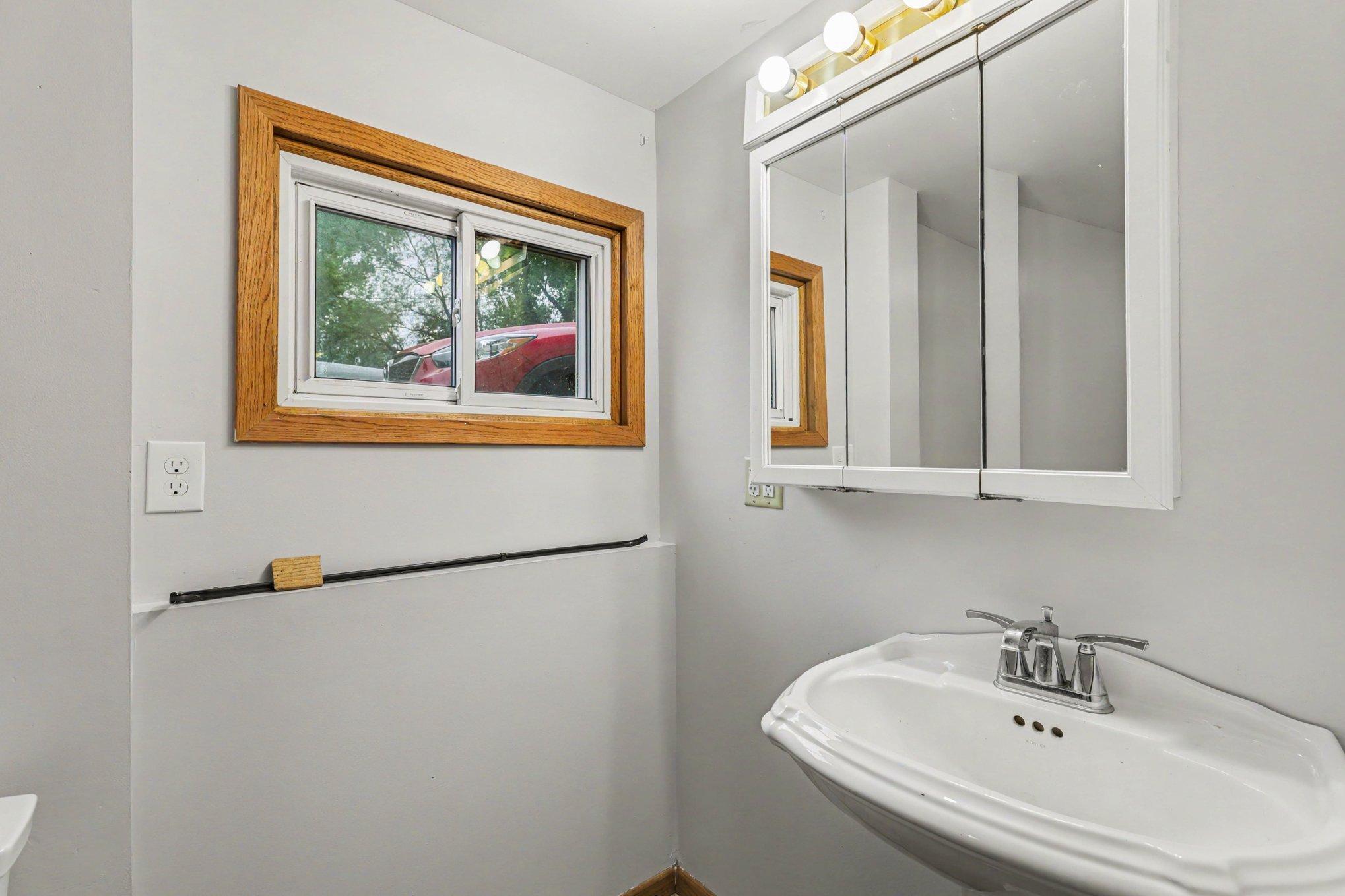 231 Longfellow Street Ne Property Photo 12