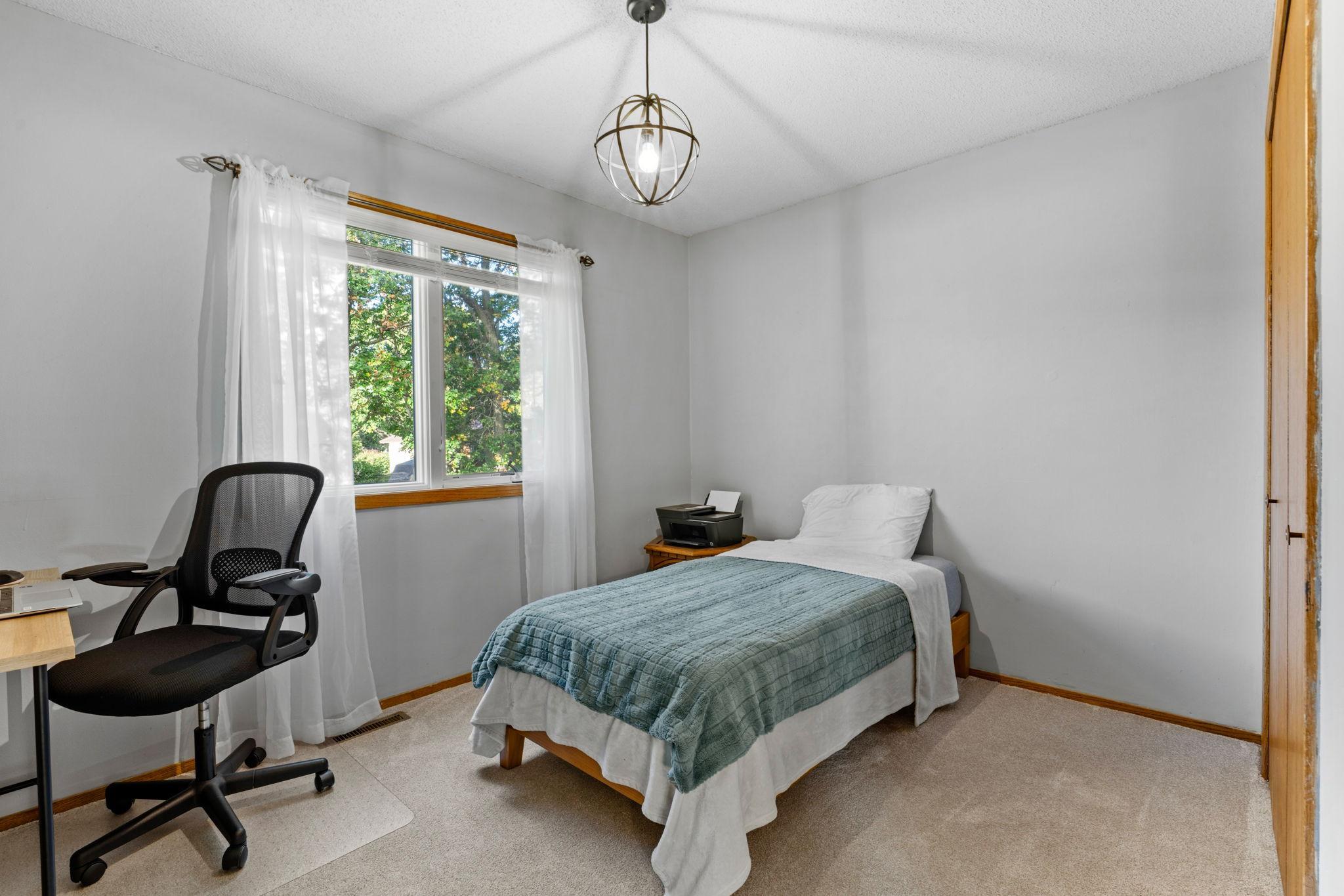 6008 114th Lane N Property Photo 9