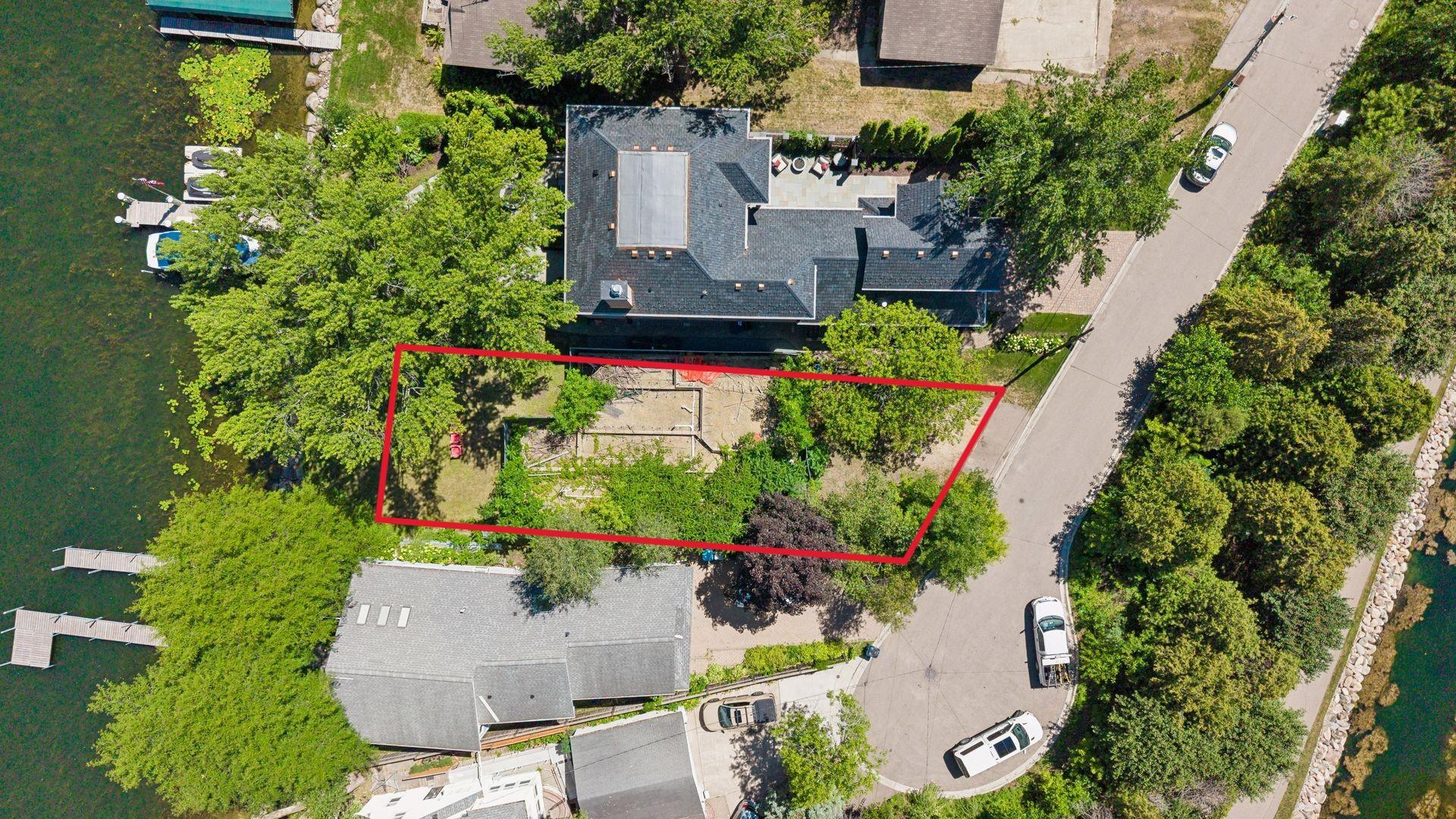 2809 Mckenzie Point Road Property Photo 3