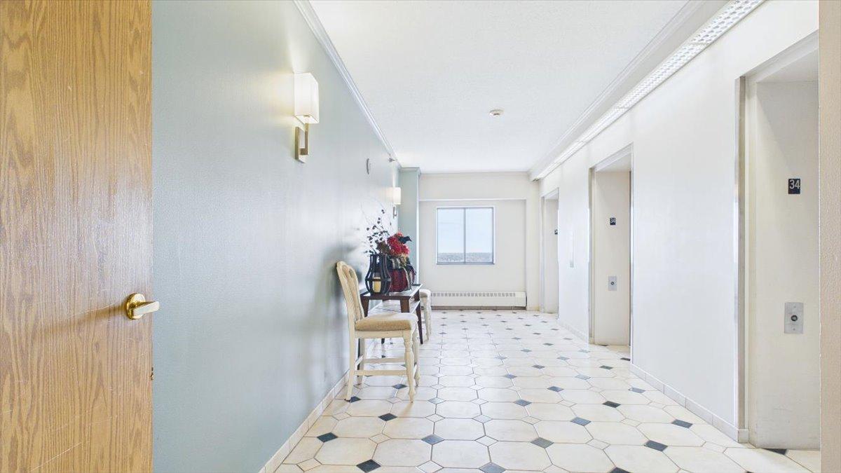 78 10th Street E 3410 Property Photo 5