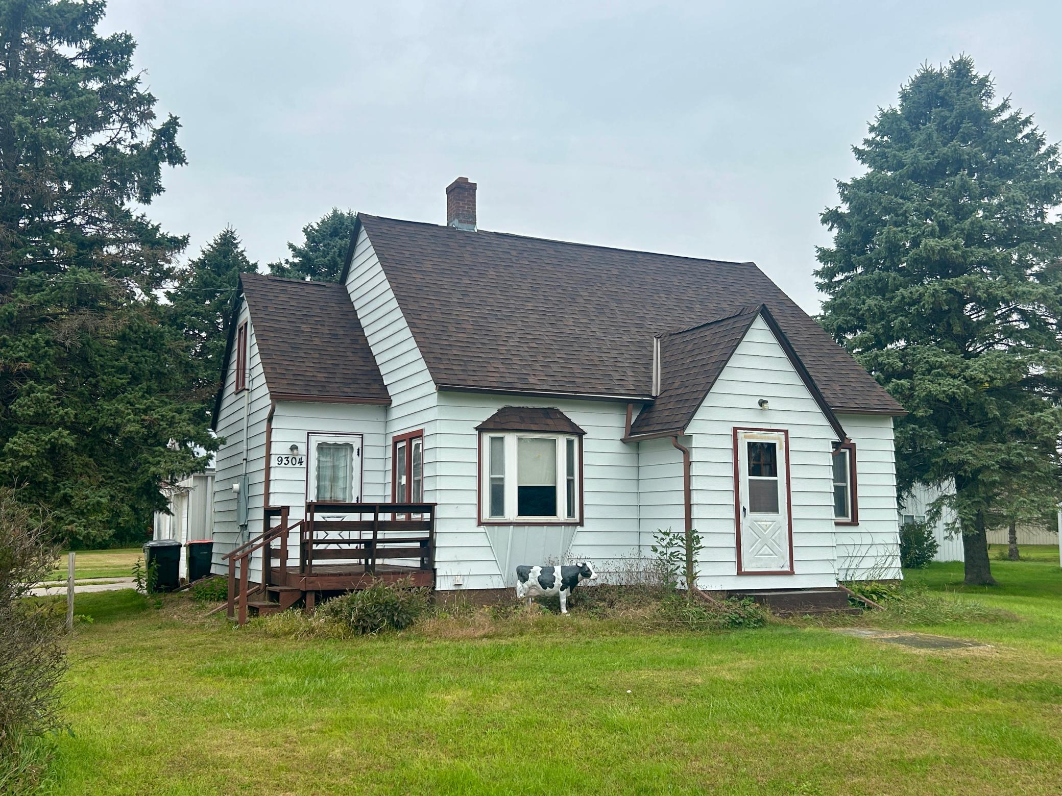 9304 3rd Street Property Photo 1