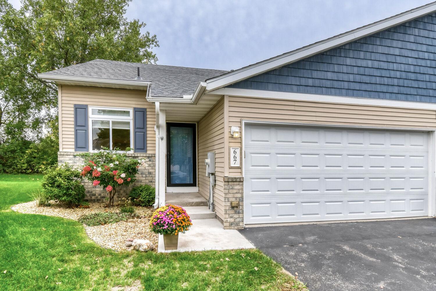 667 35th Street W