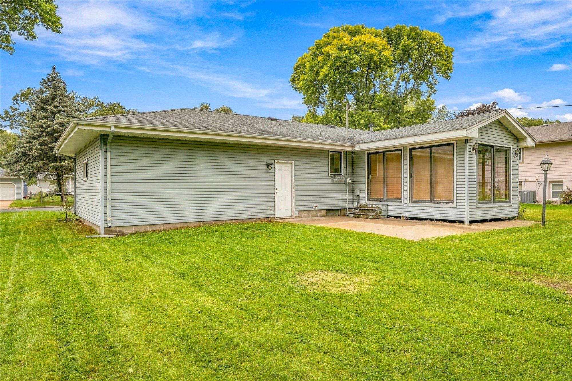 5230 Oconnell Drive Property Photo 3