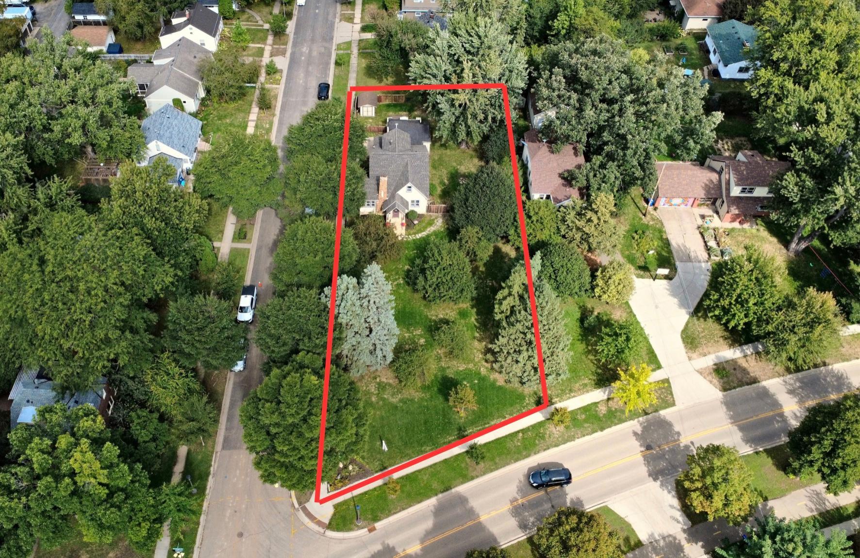 705 Wheelock Parkway W Property Photo 1