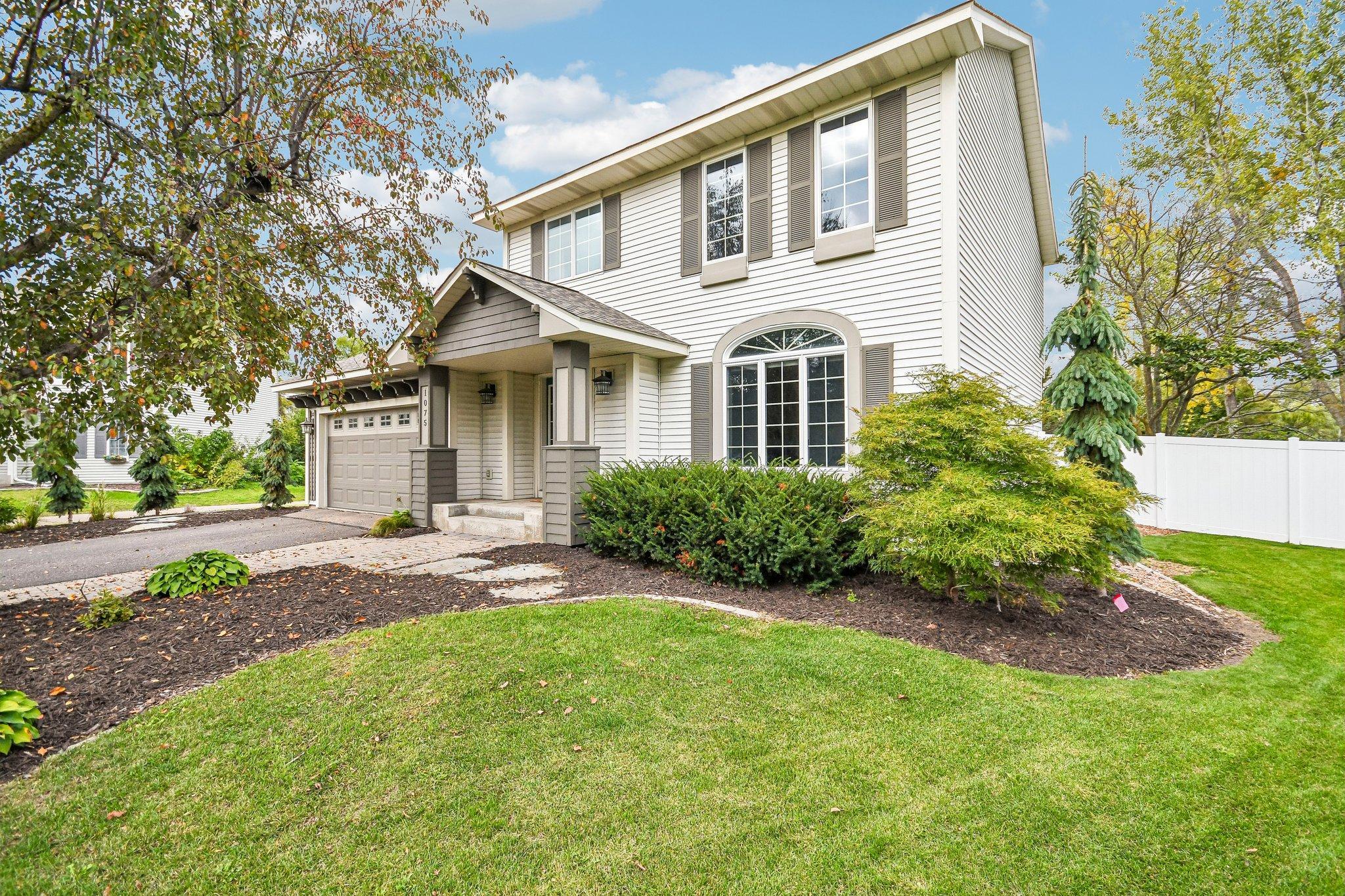 1075 Fallbrook Lane
