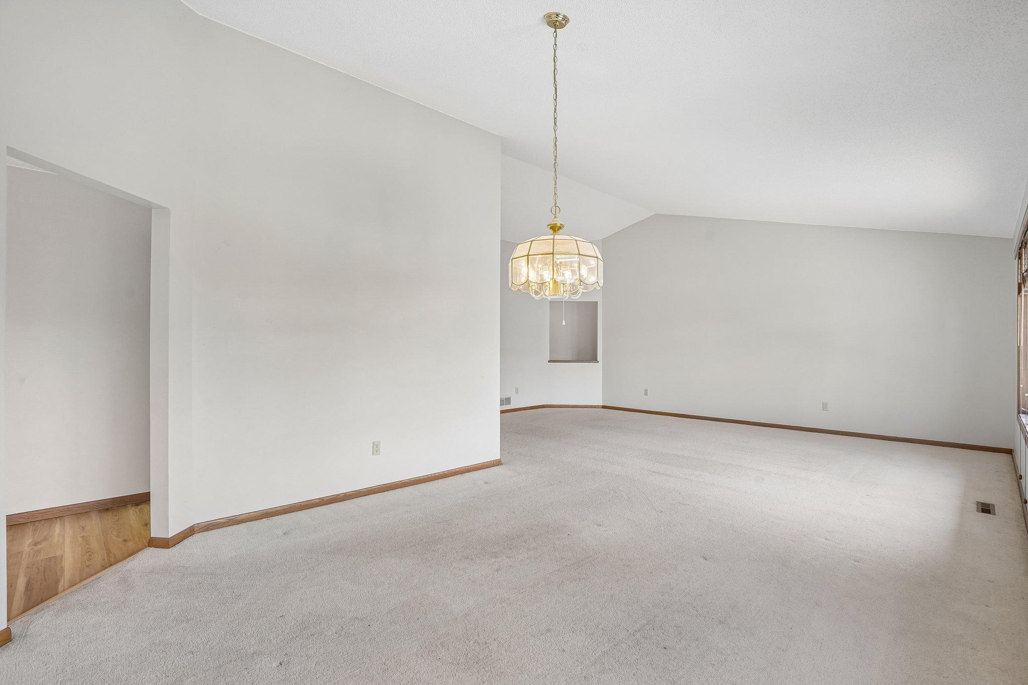 8912 Vincent Place Property Photo 10